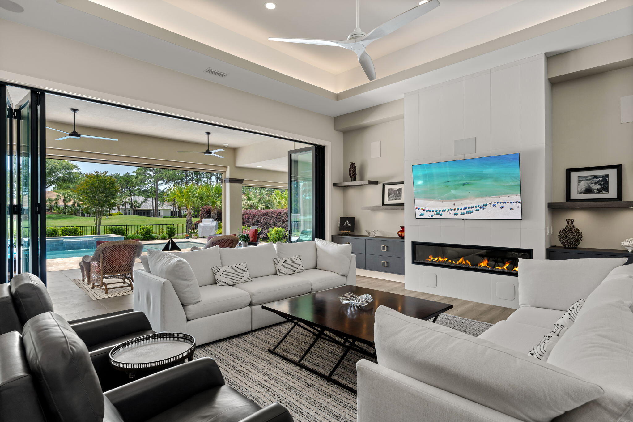 BAYTOWNE AVE EAST - Residential