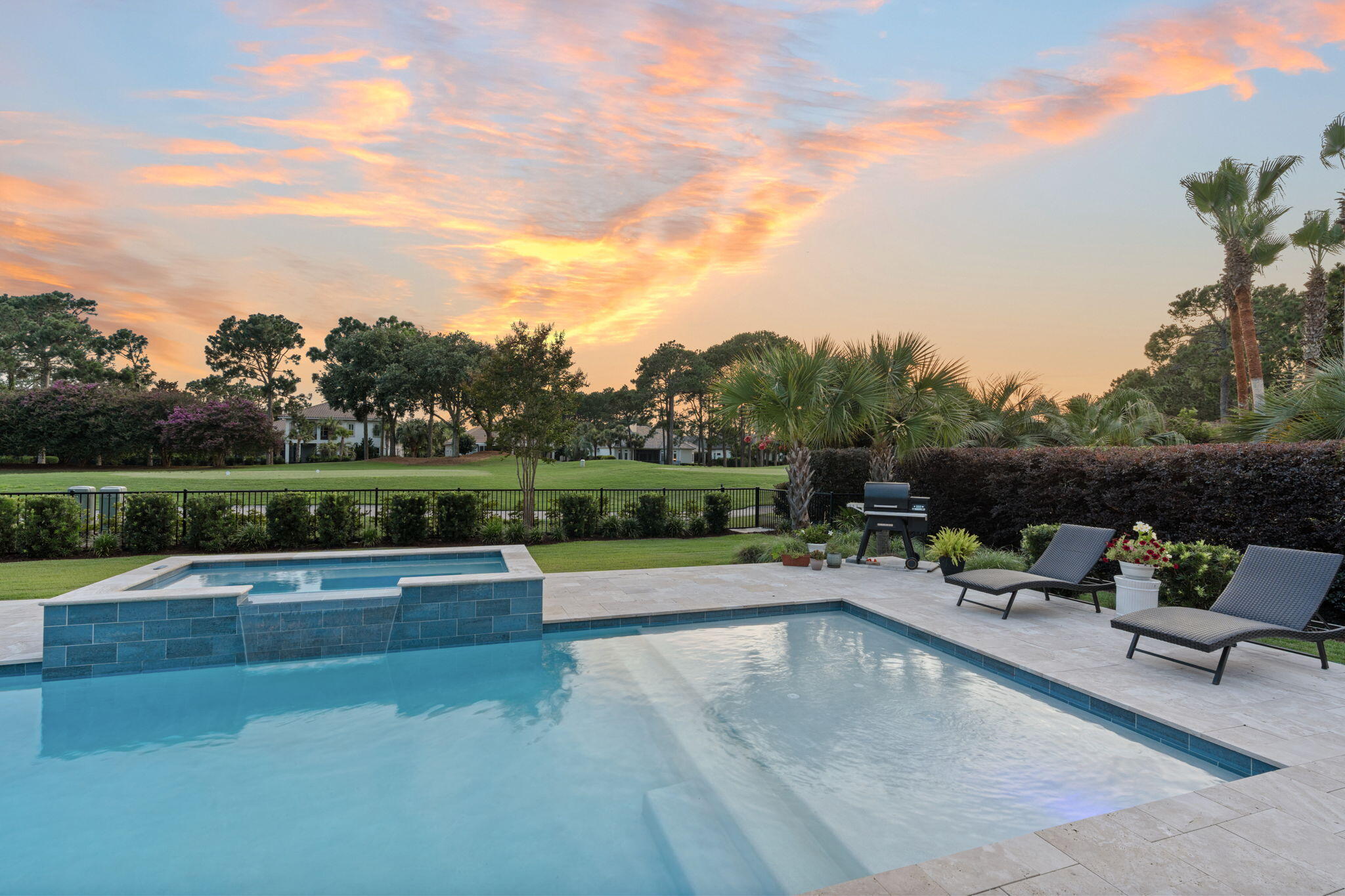 BAYTOWNE AVE EAST - Residential