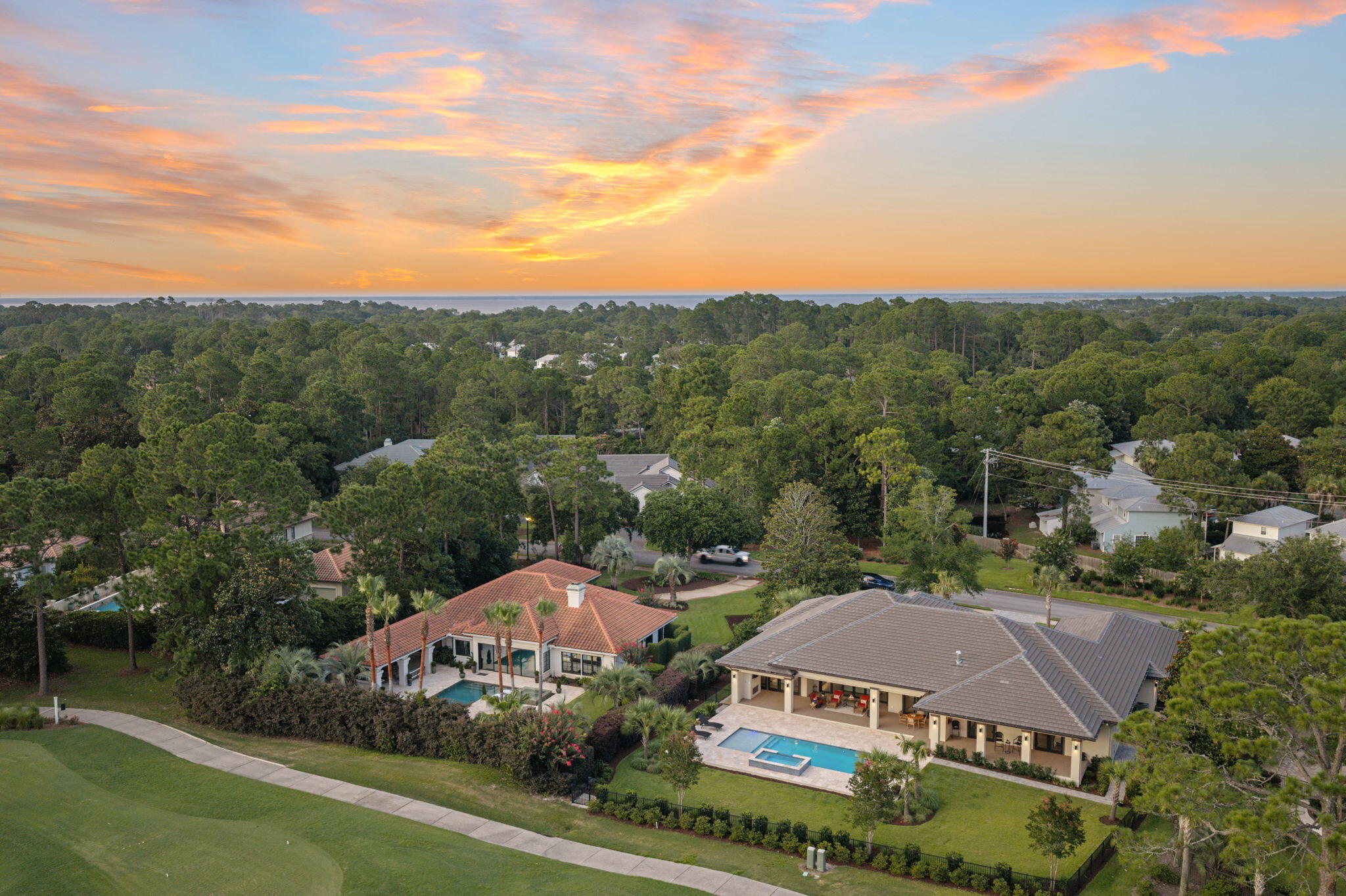 BAYTOWNE AVE EAST - Residential