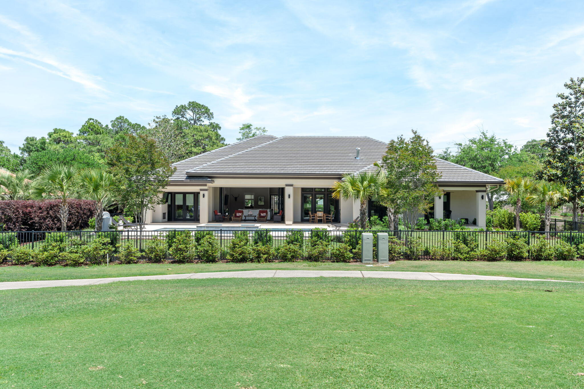 BAYTOWNE AVE EAST - Residential