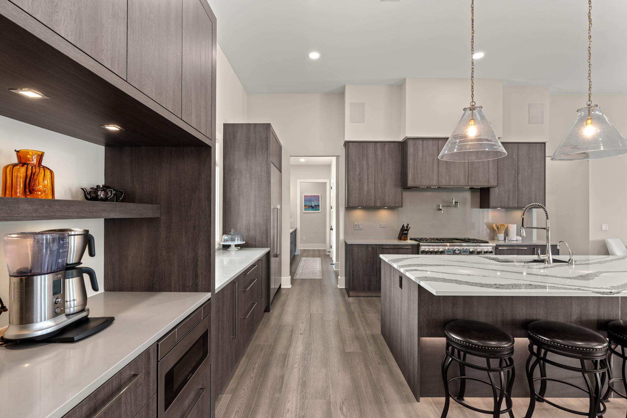 BAYTOWNE AVE EAST - Residential