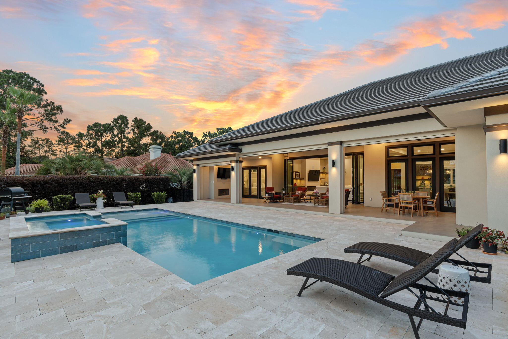 BAYTOWNE AVE EAST - Residential
