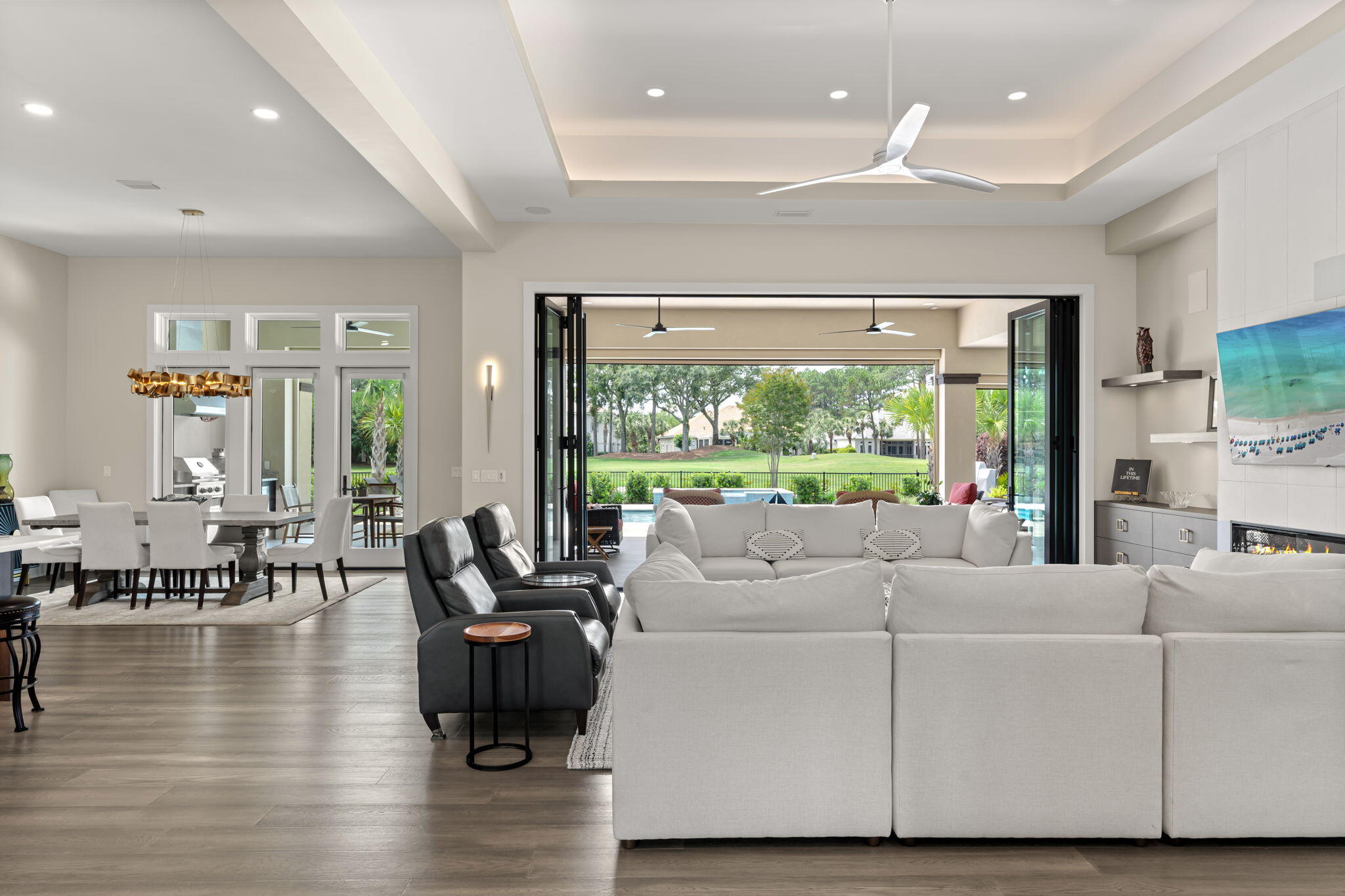 BAYTOWNE AVE EAST - Residential