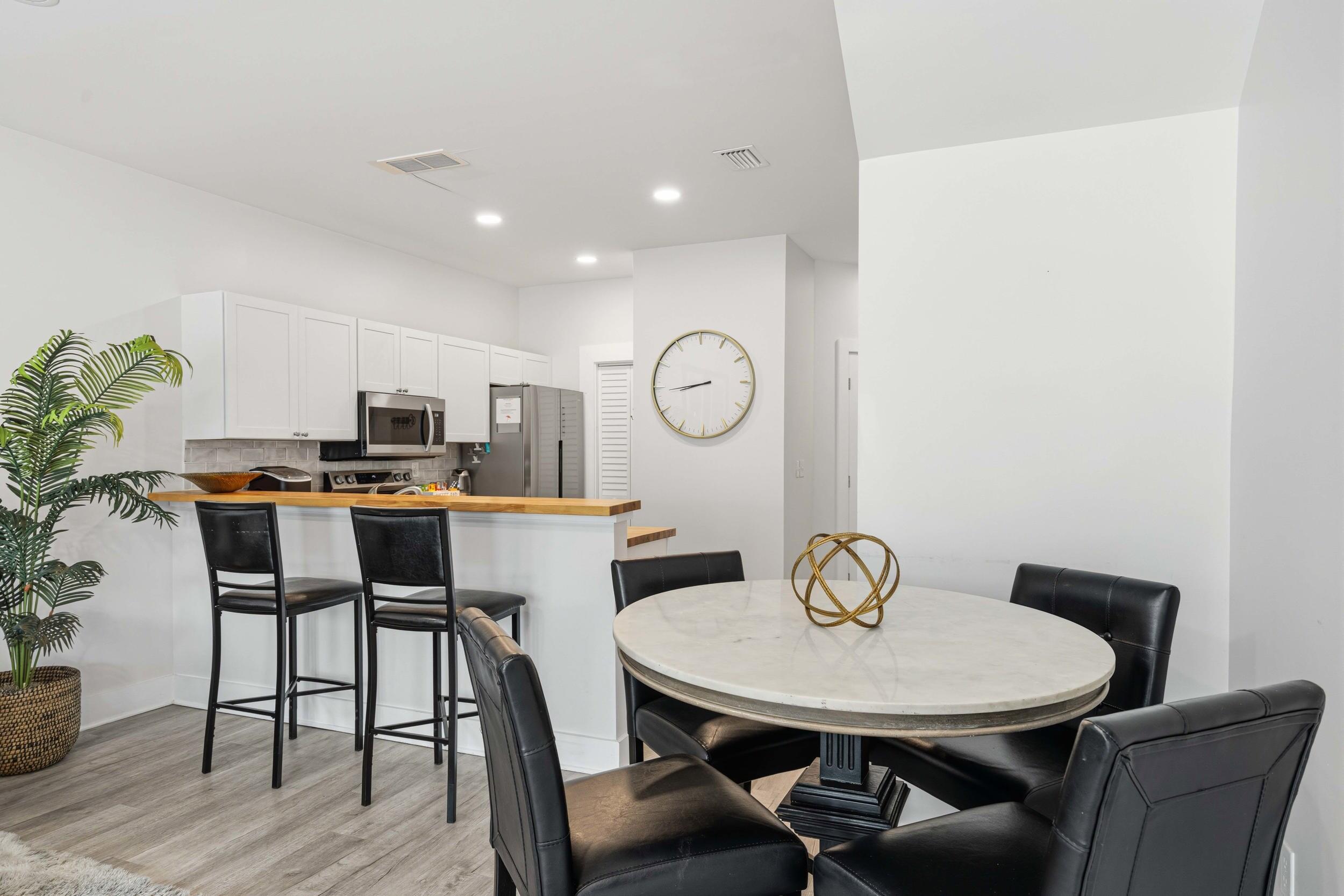 MIKSTAKEL TOWNHOMES - Residential Lease