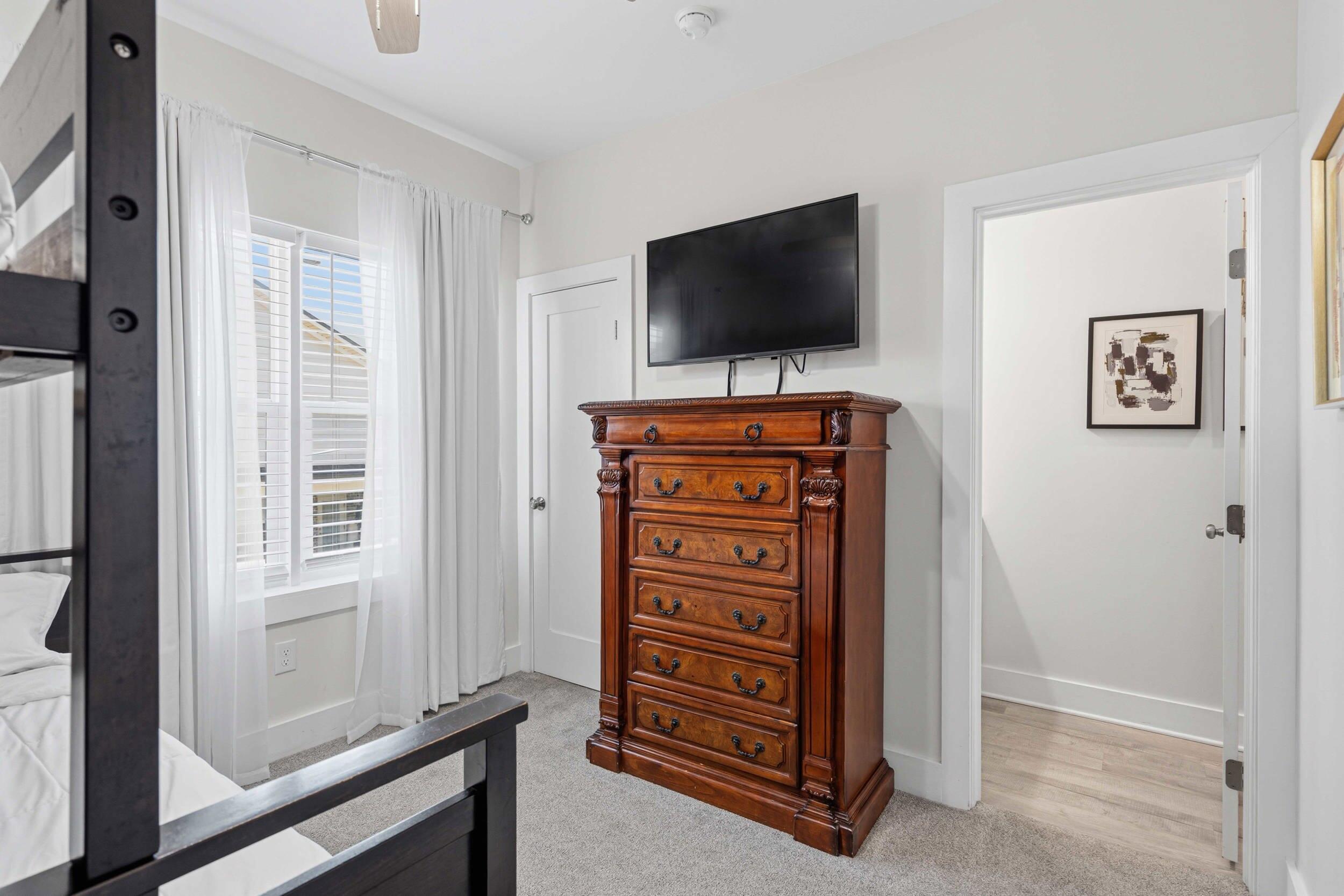 MIKSTAKEL TOWNHOMES - Residential Lease