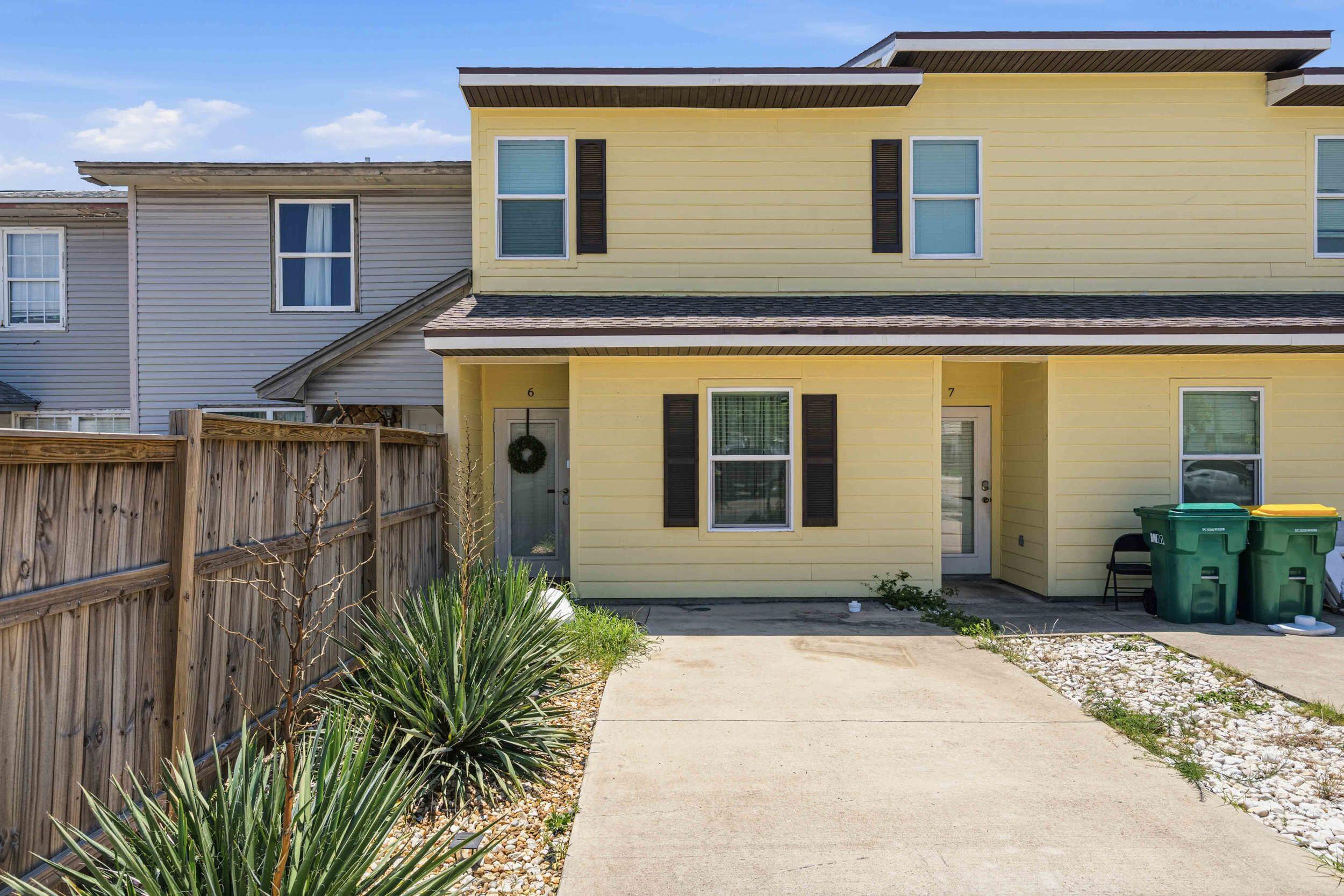 MIKSTAKEL TOWNHOMES - Residential Lease