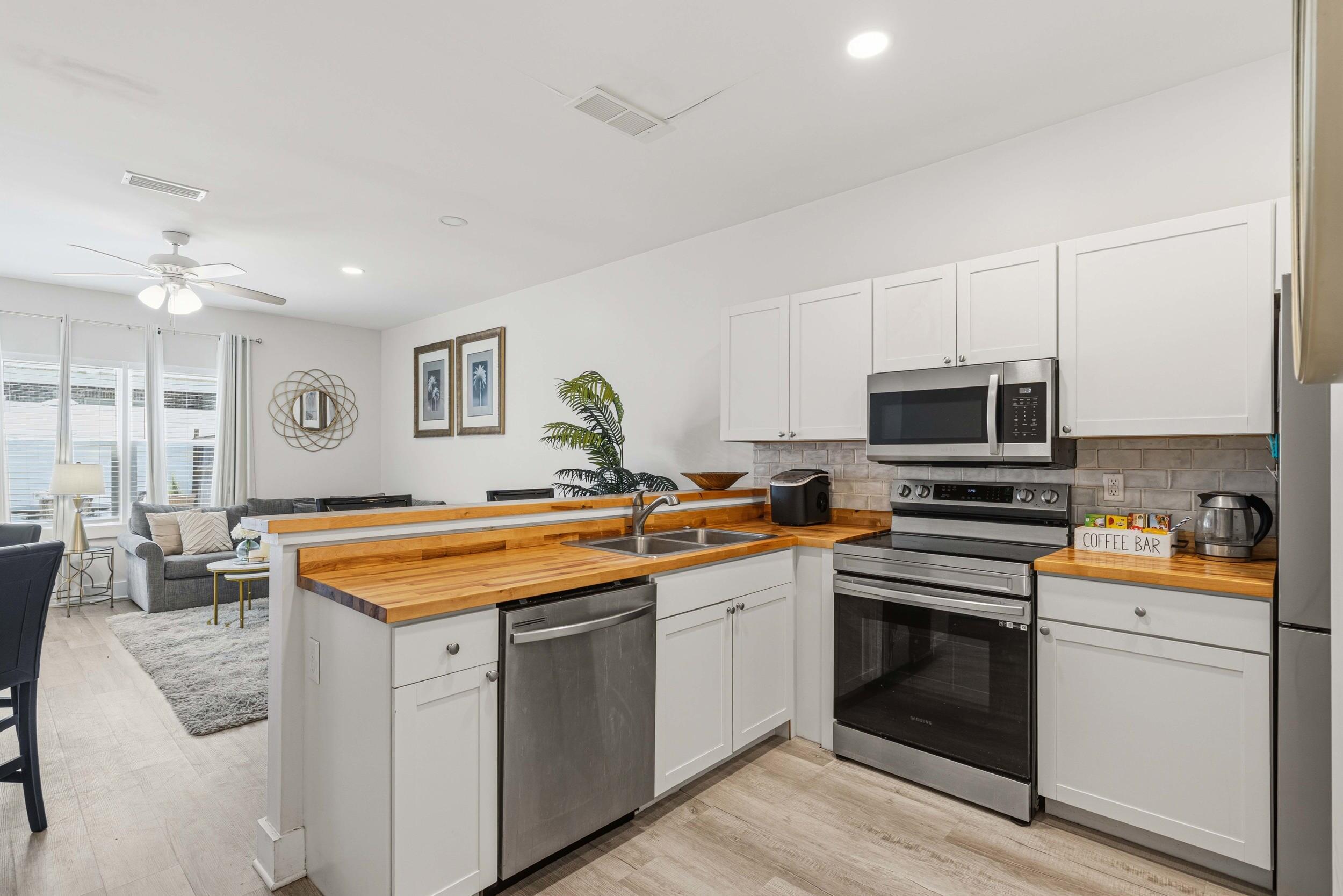 MIKSTAKEL TOWNHOMES - Residential Lease