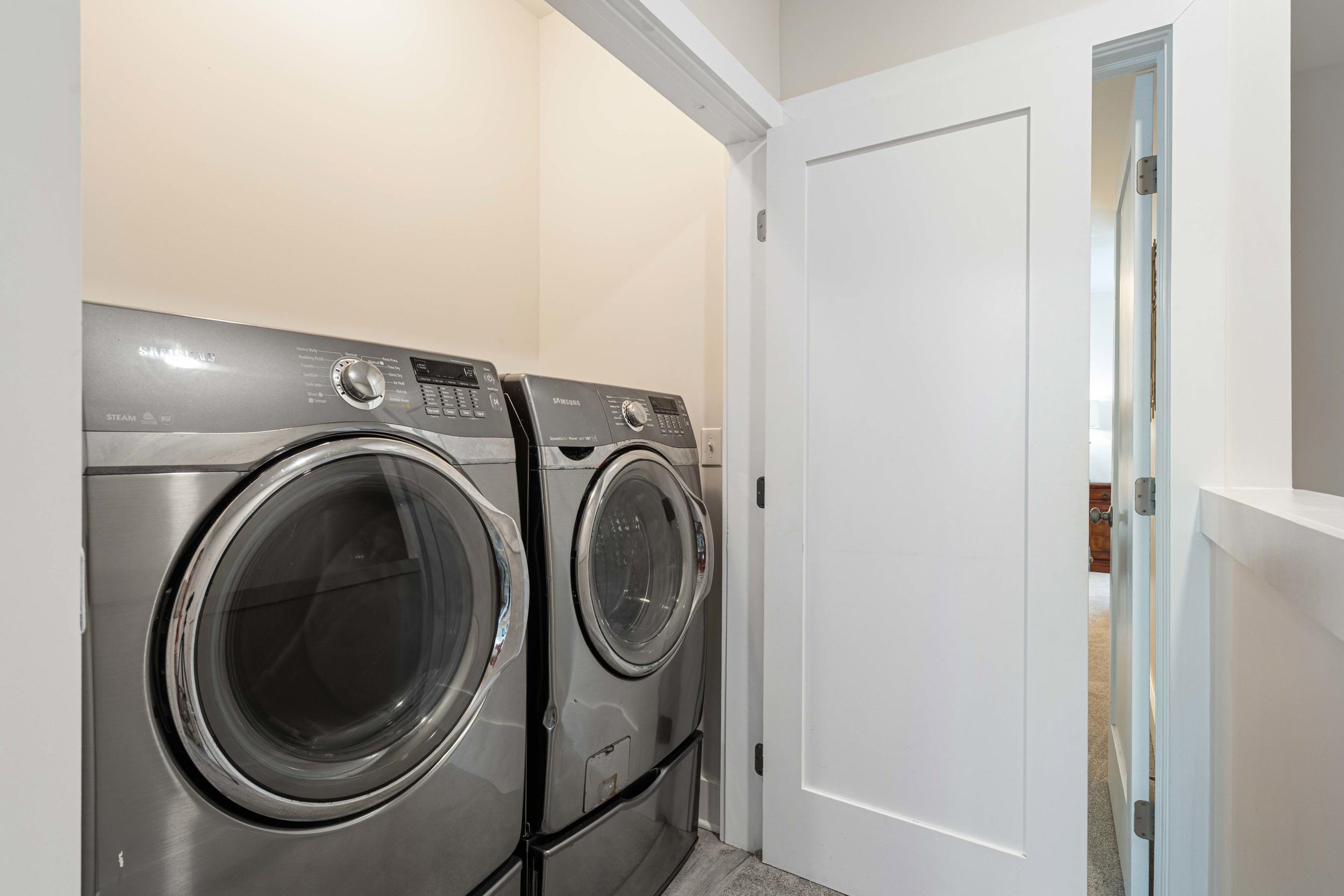 MIKSTAKEL TOWNHOMES - Residential Lease