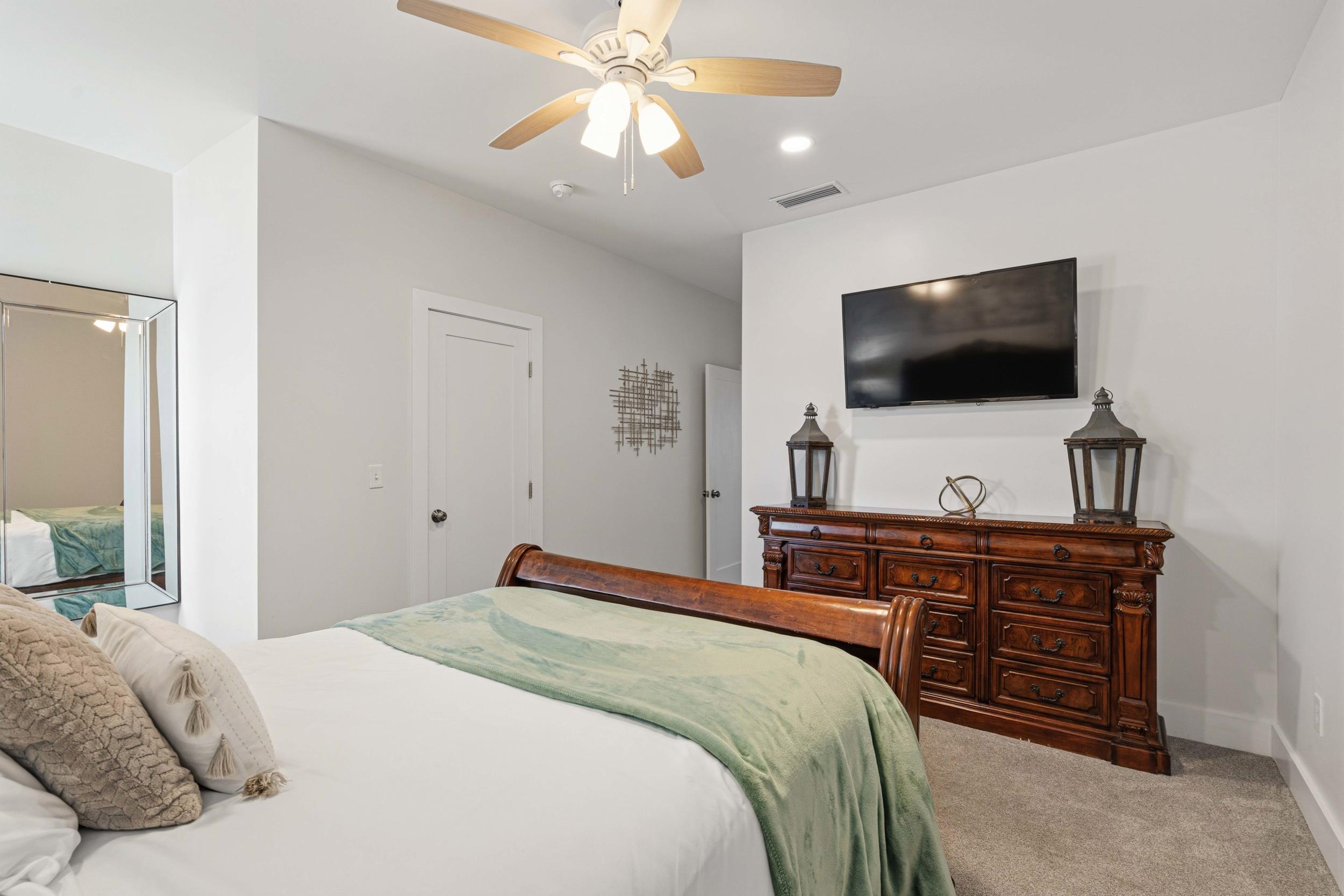 MIKSTAKEL TOWNHOMES - Residential Lease