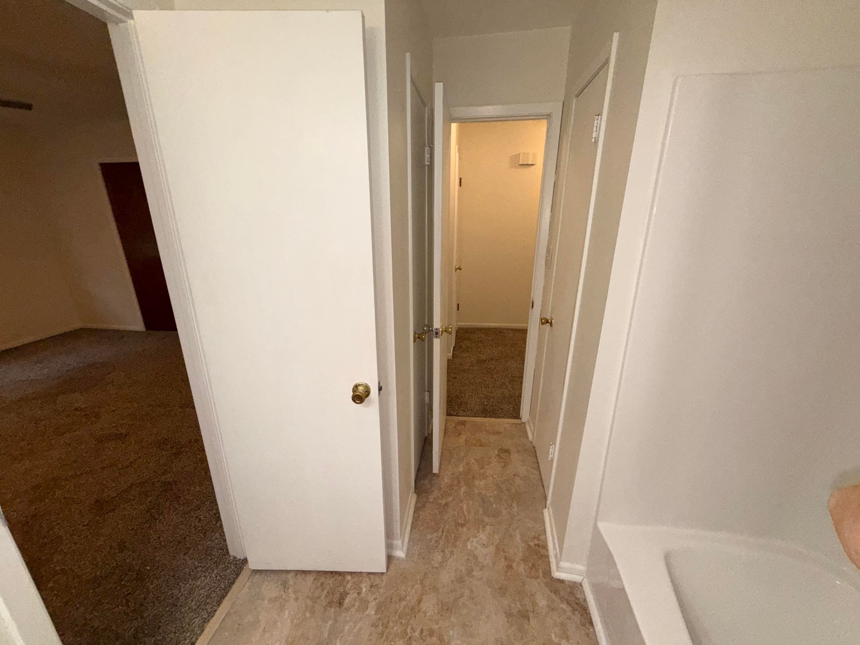 PINE MEADOWS 4TH ADDN - Residential Lease