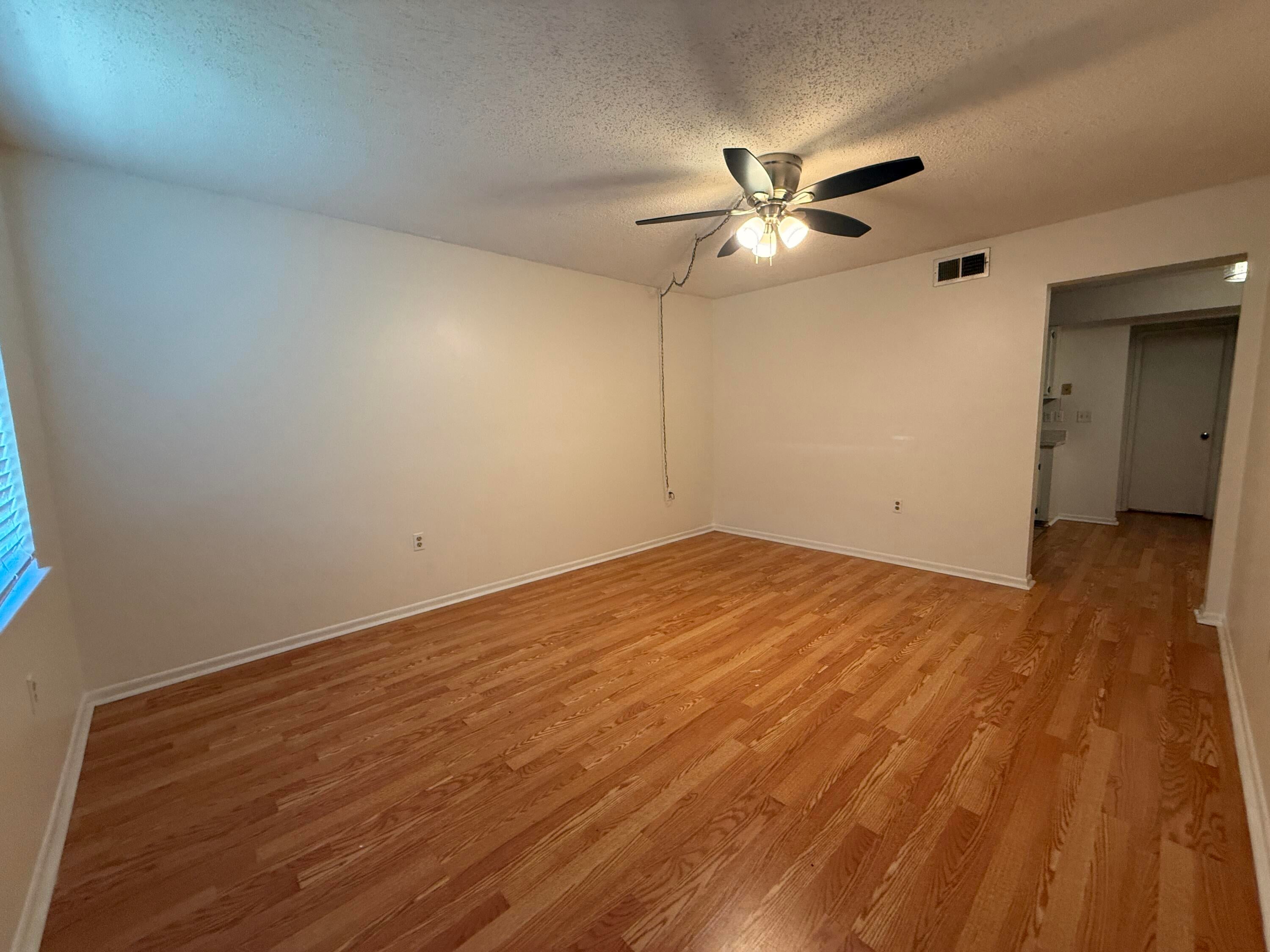 PINE MEADOWS 4TH ADDN - Residential Lease