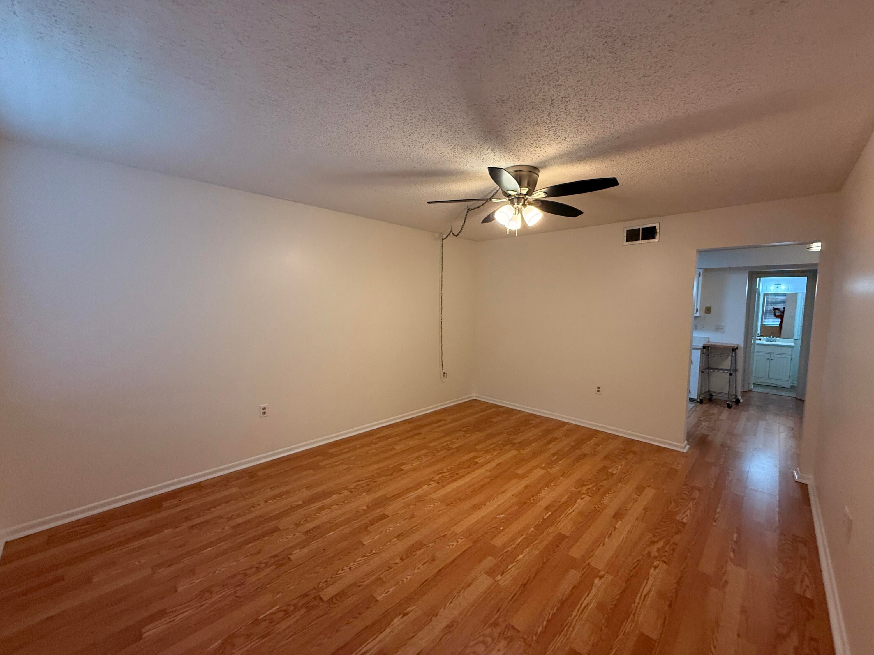 PINE MEADOWS 4TH ADDN - Residential Lease