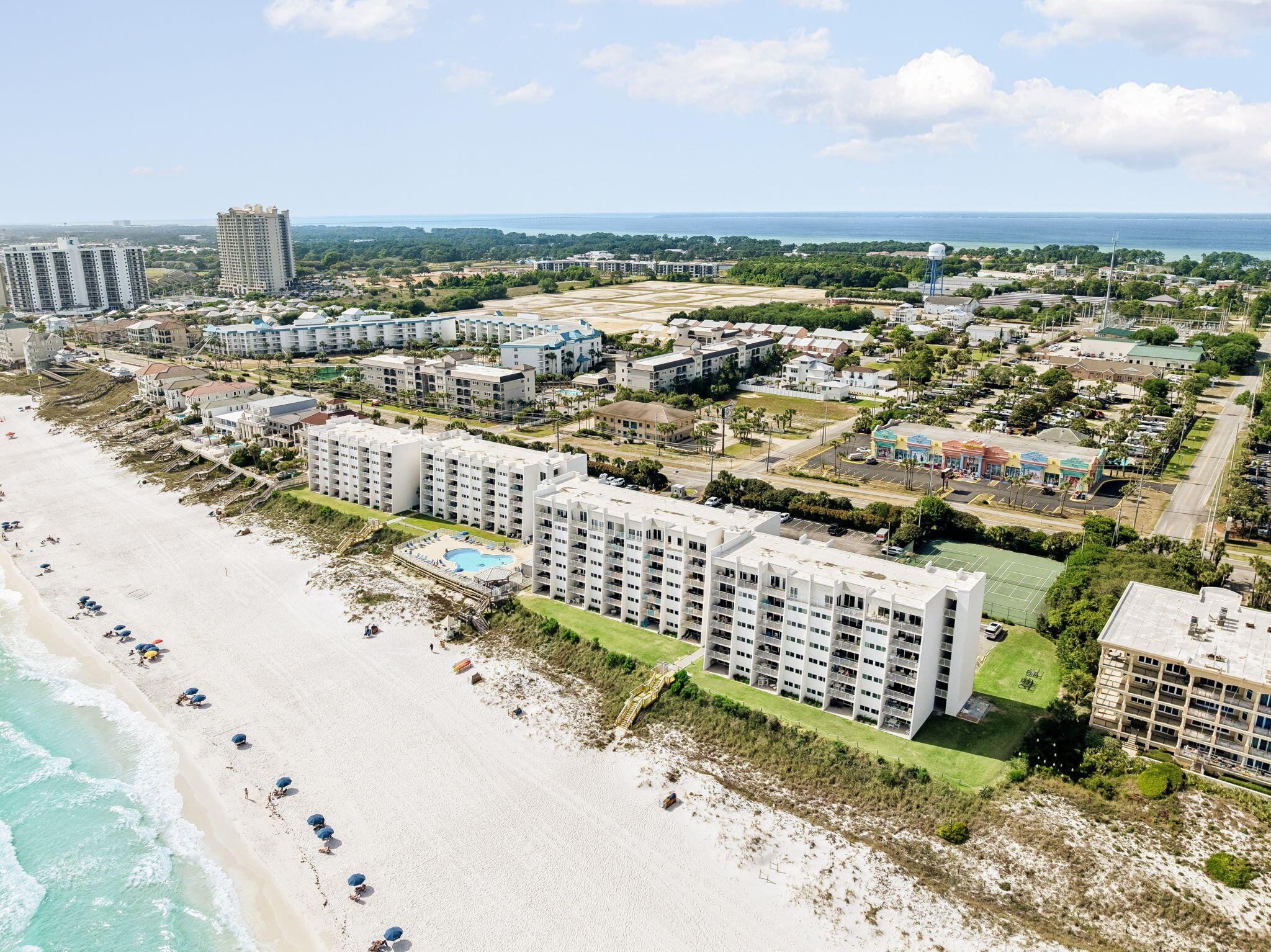 BEACH HOUSE CONDO PH 2 - Residential