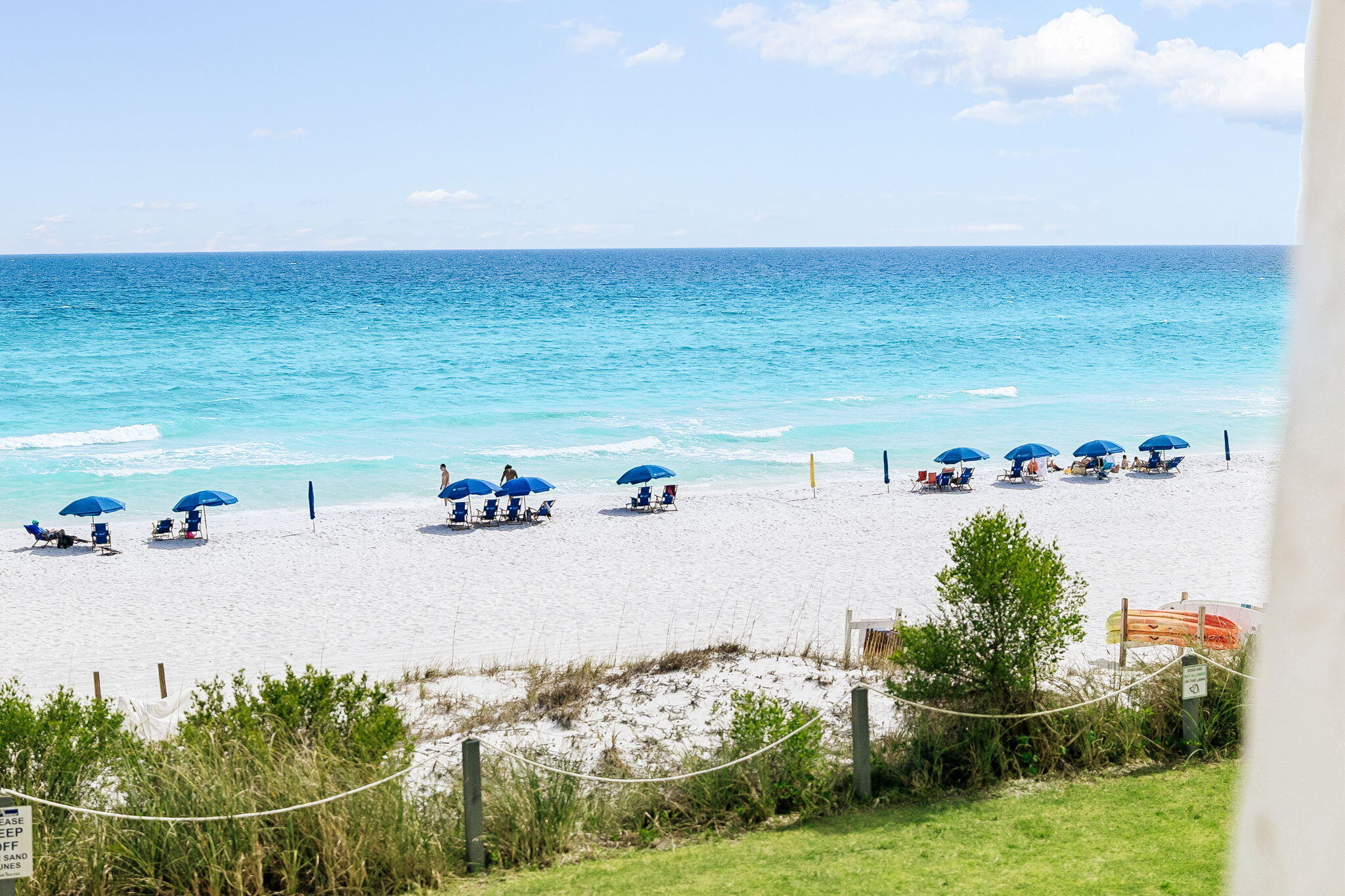 BEACH HOUSE CONDO PH 2 - Residential