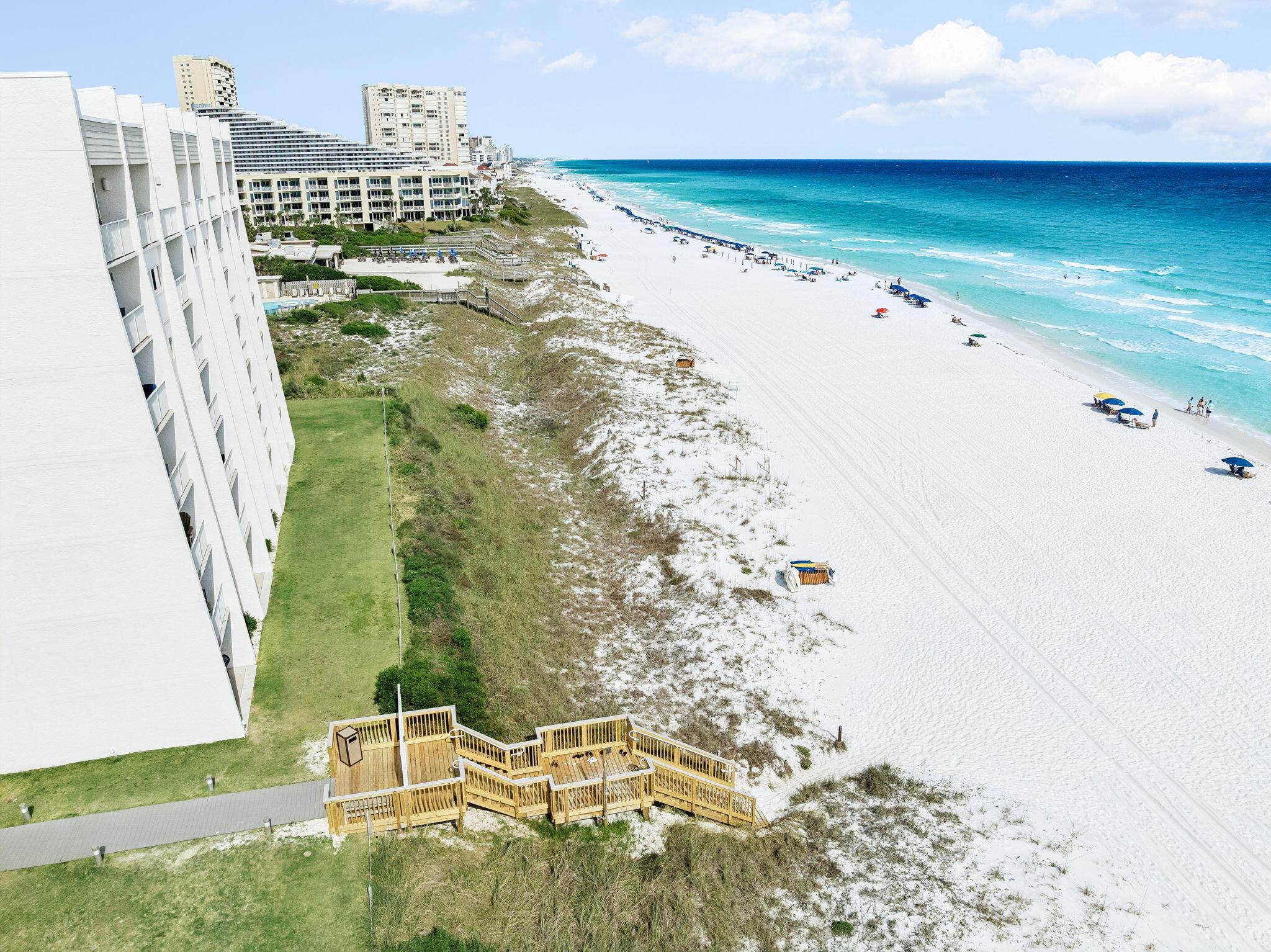 BEACH HOUSE CONDO PH 2 - Residential