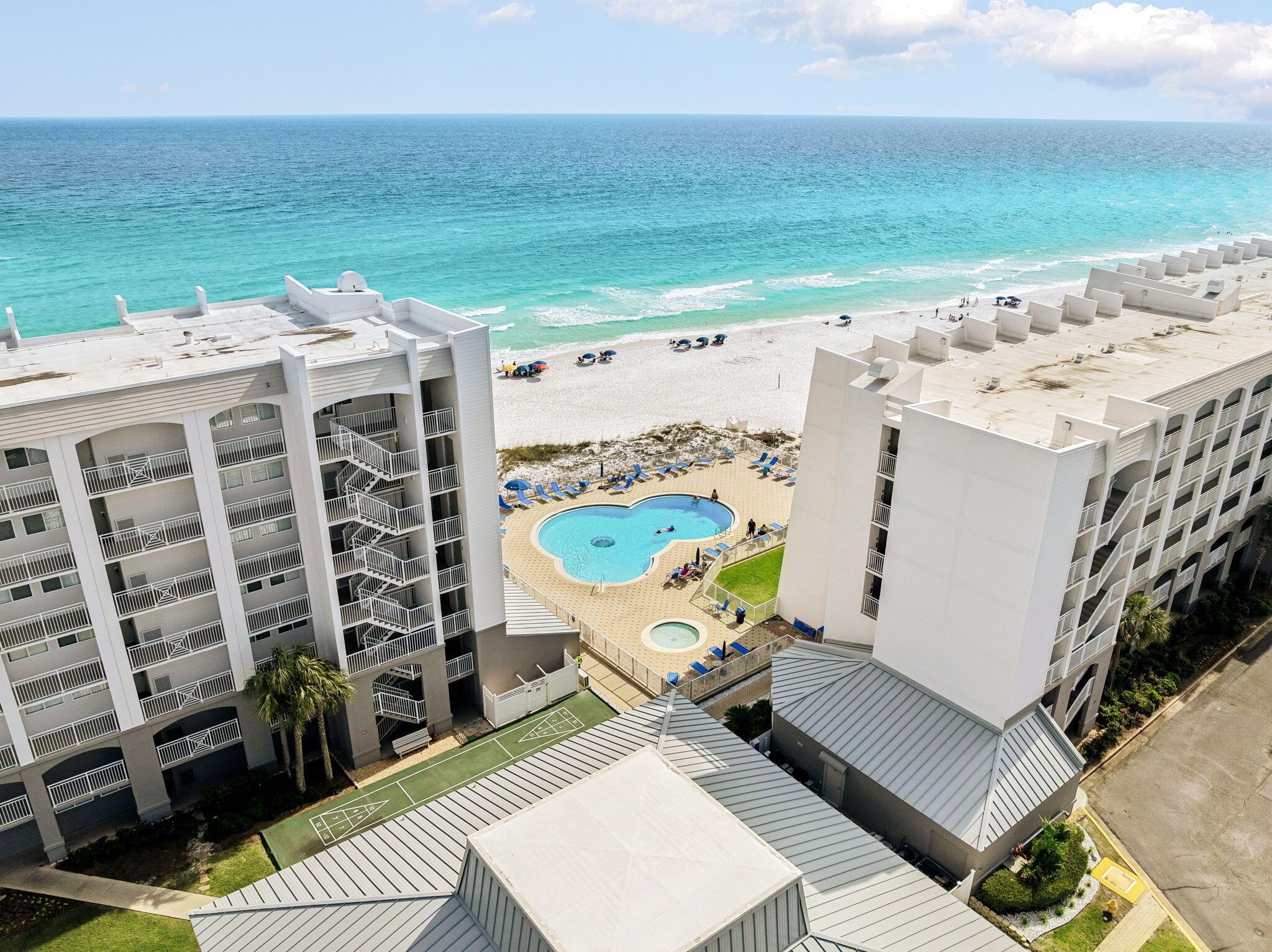 BEACH HOUSE CONDO PH 2 - Residential