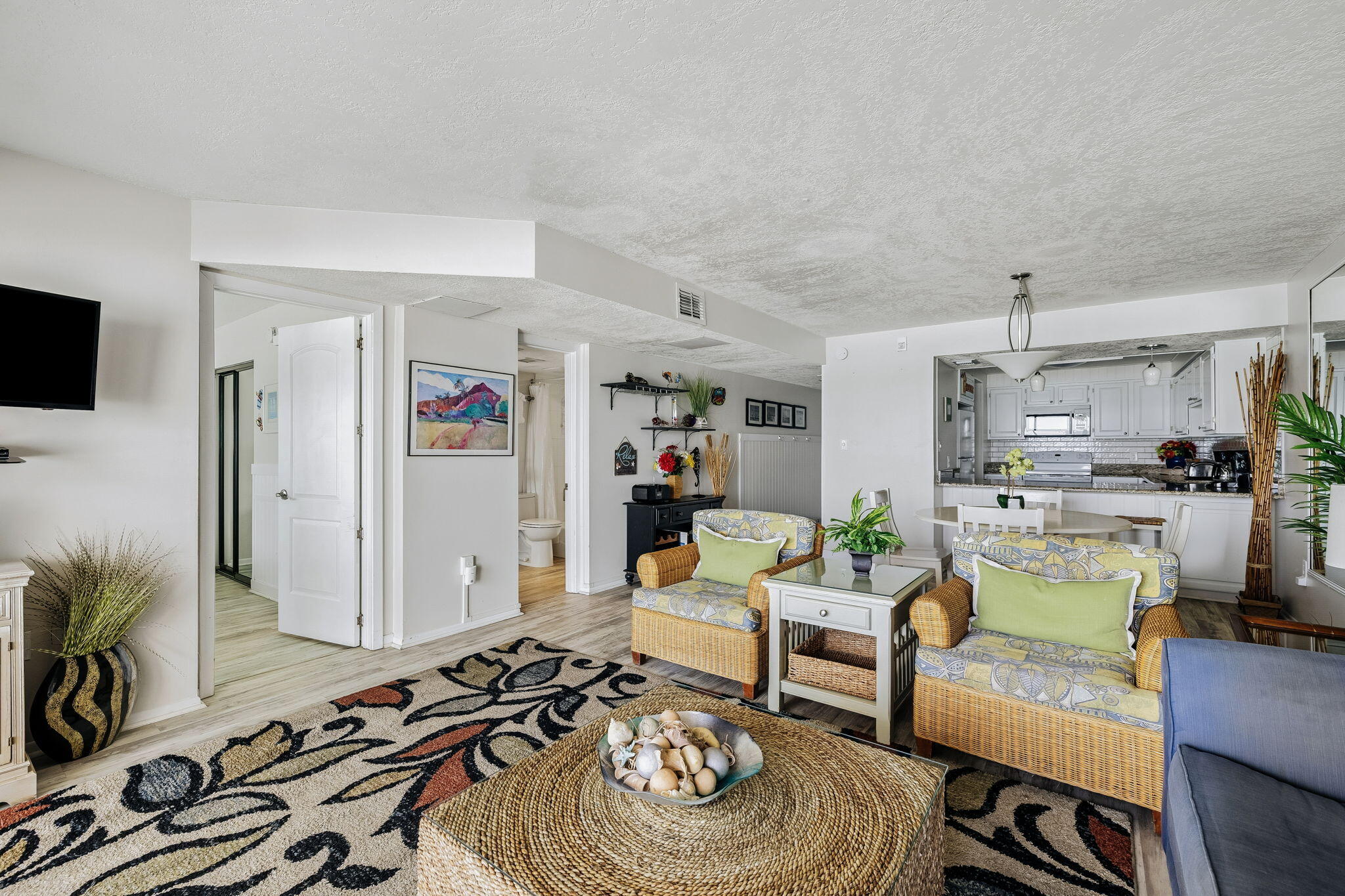 BEACH HOUSE CONDO PH 2 - Residential