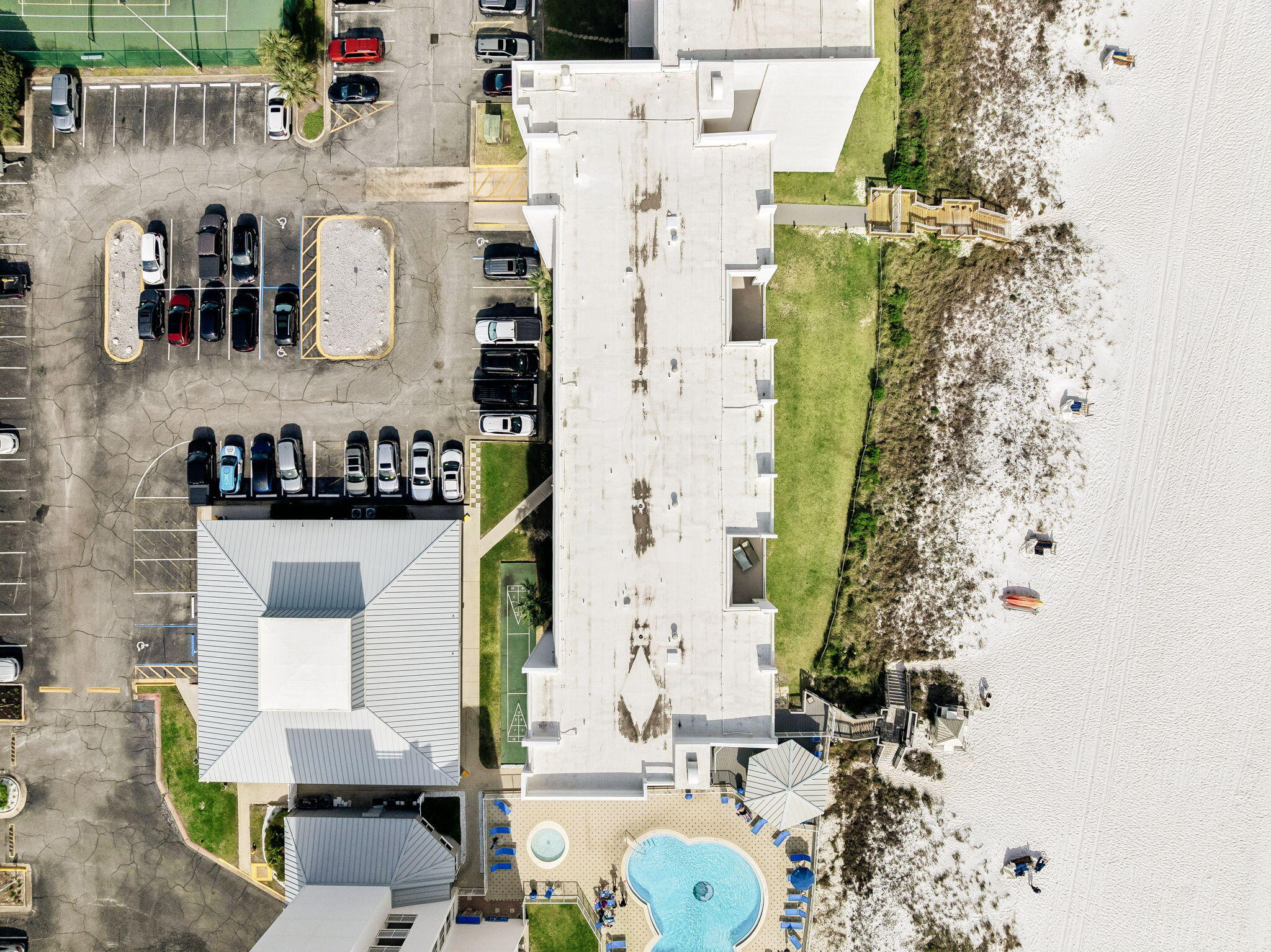 BEACH HOUSE CONDO PH 2 - Residential