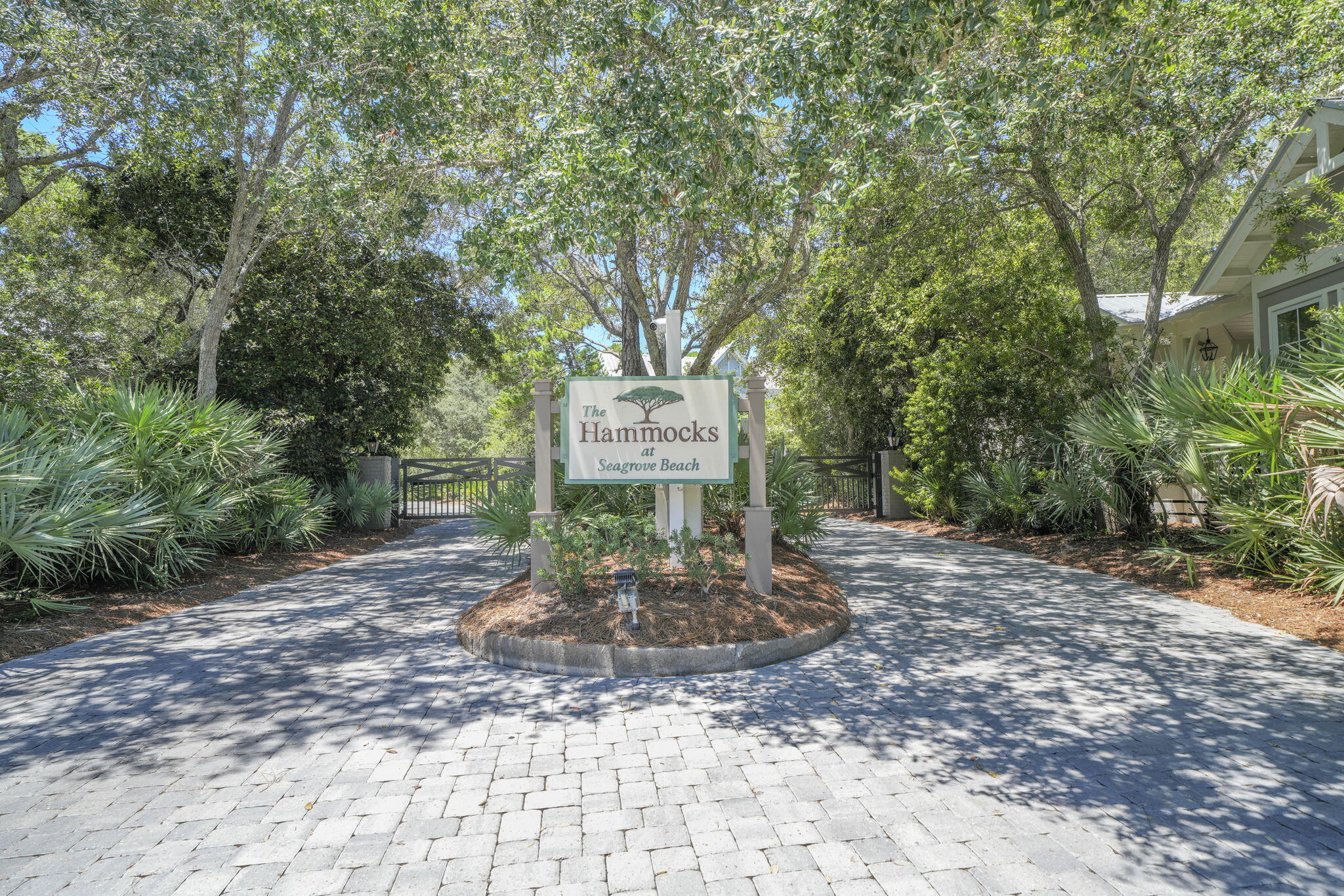 HAMMOCKS AT SEAGROVE - Land