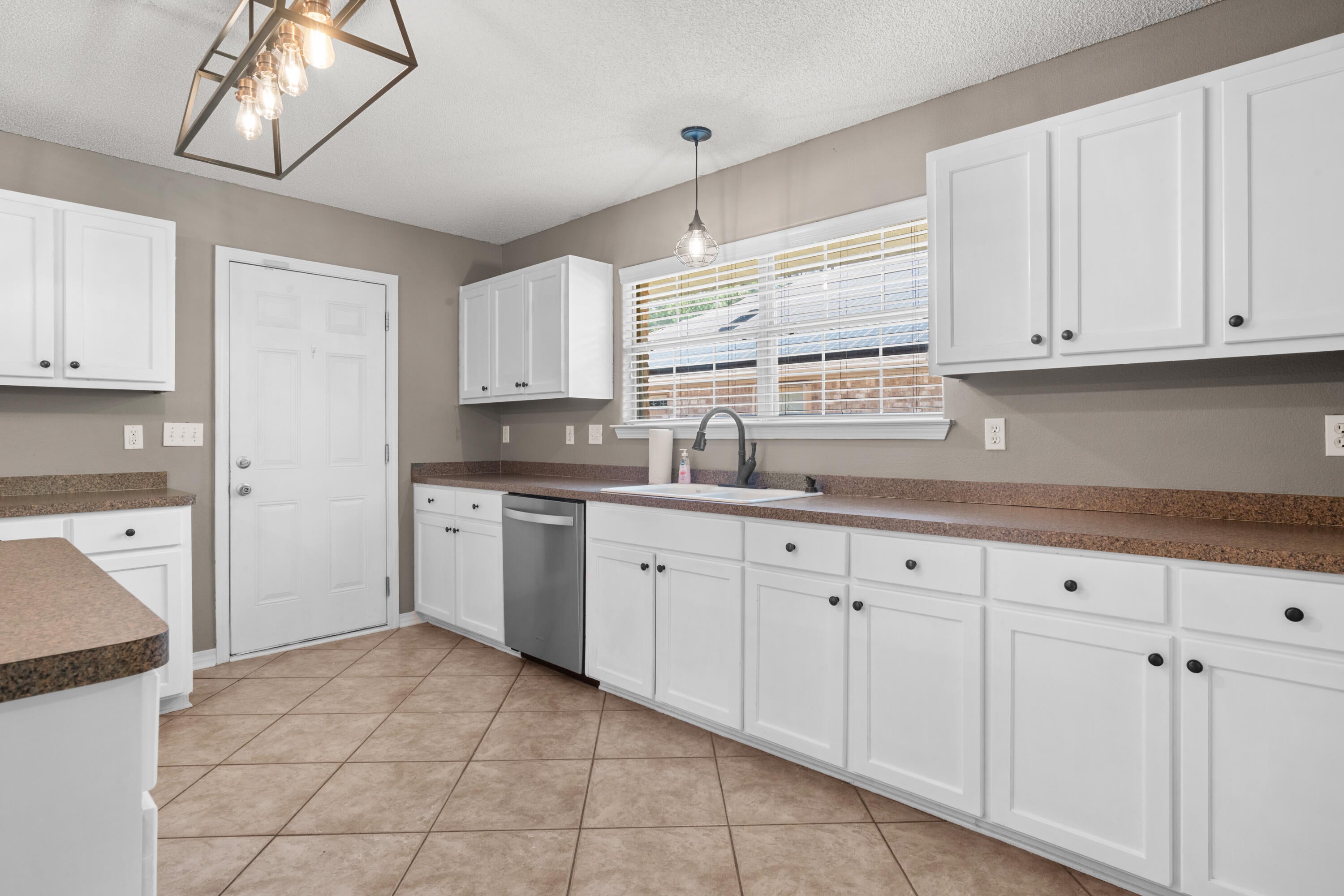 HOLLEY BY THE SEA - Residential