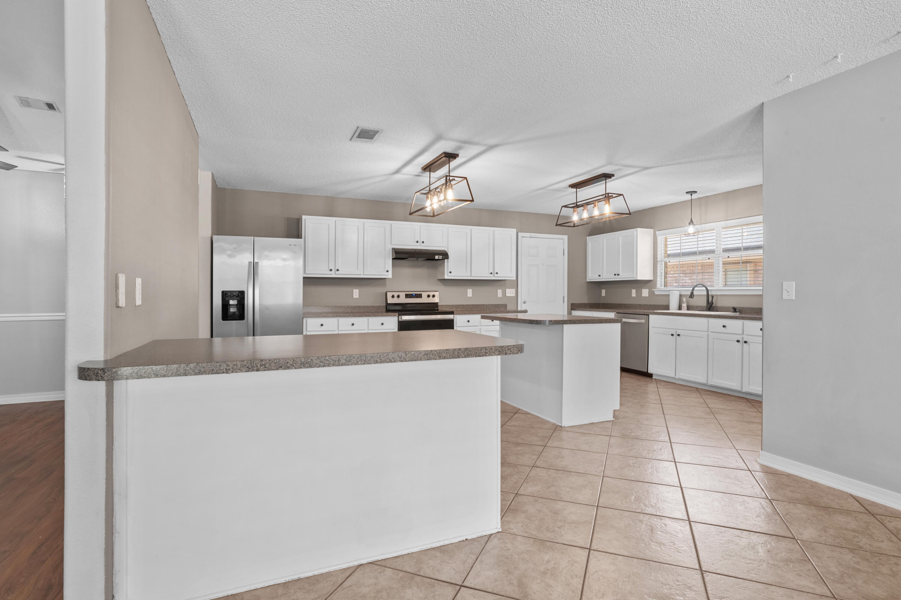 HOLLEY BY THE SEA - Residential