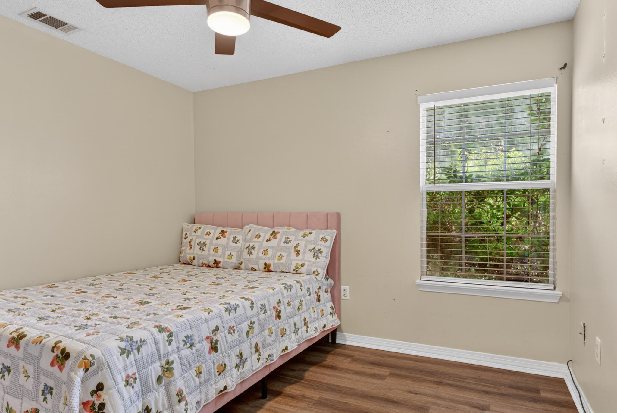 COUNTRYVIEW ESTATES 4TH ADDN PH 2 - Residential