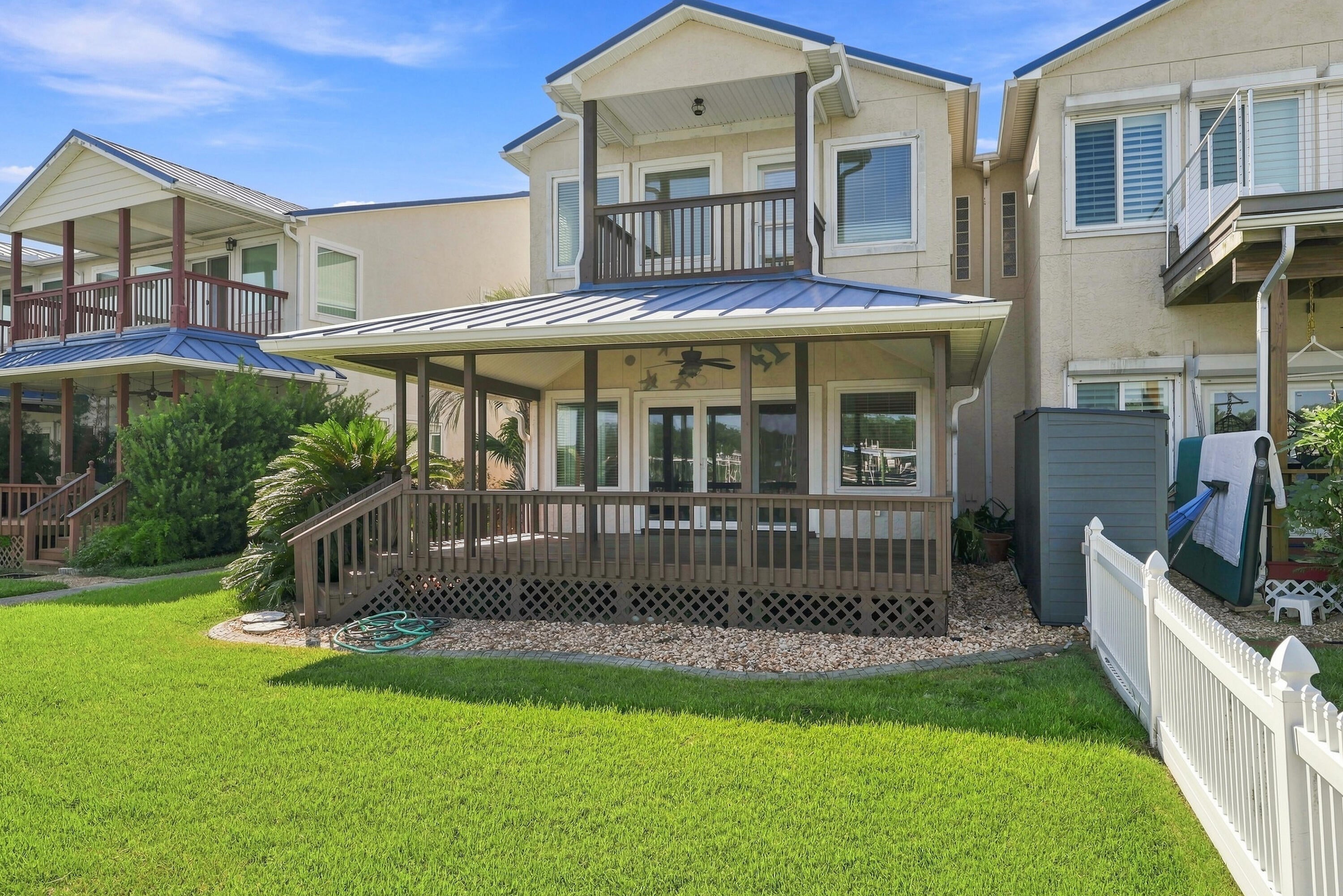 NO RECORDED SUBDIVISION - Residential