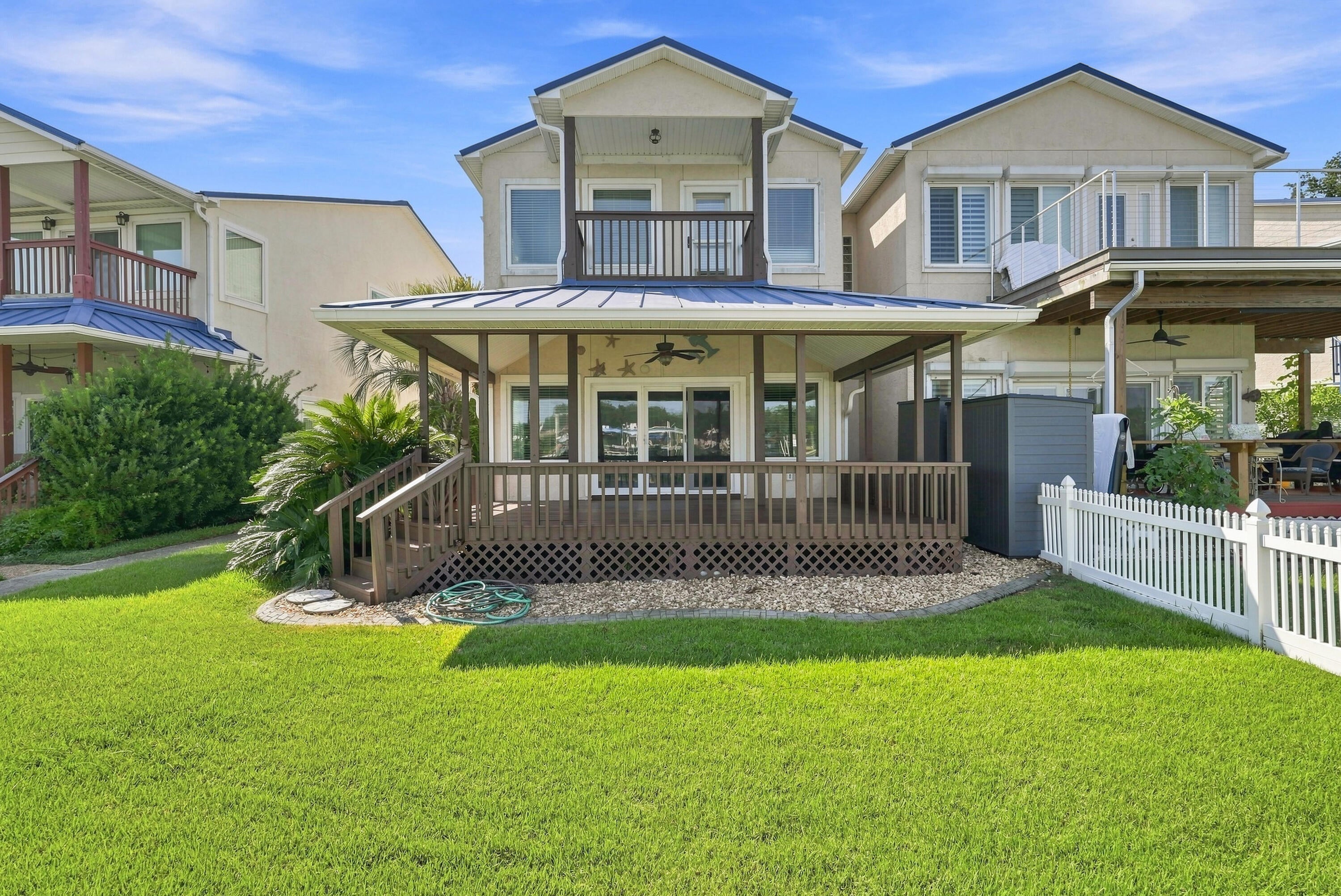 NO RECORDED SUBDIVISION - Residential