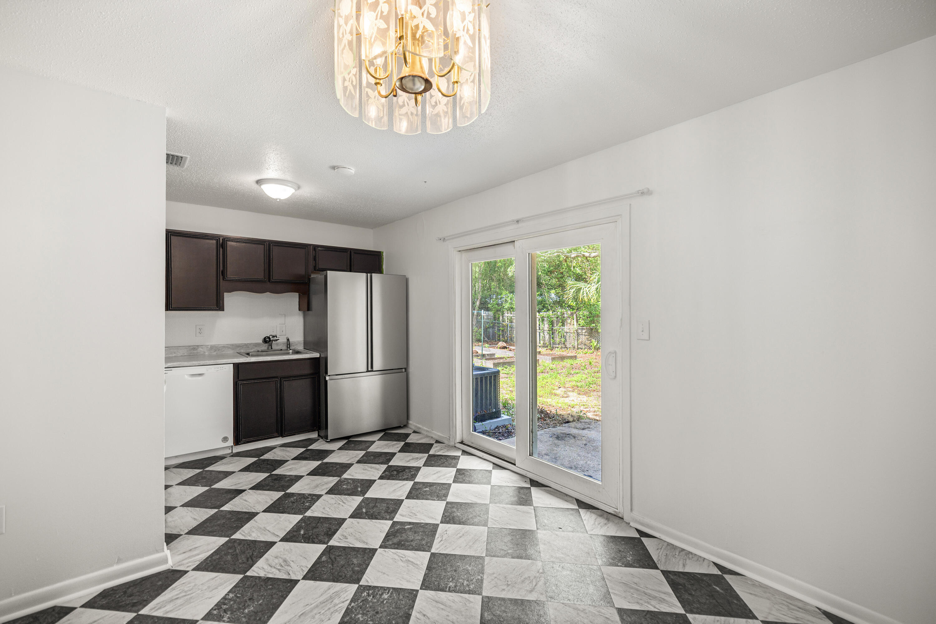 Port Dixie - Residential