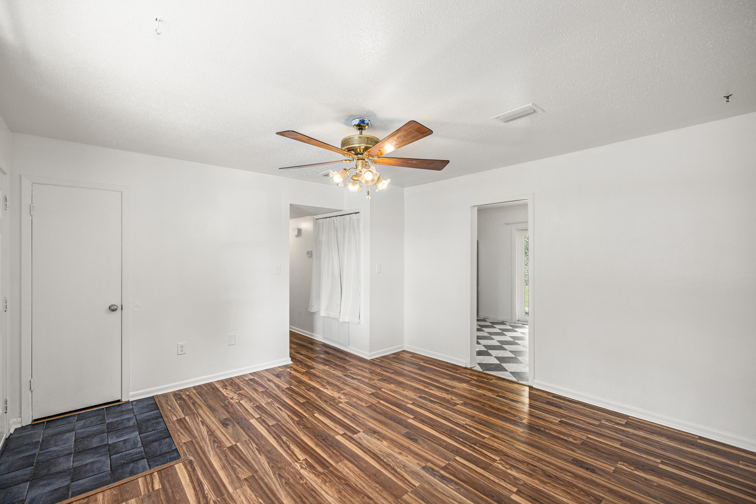 Port Dixie - Residential