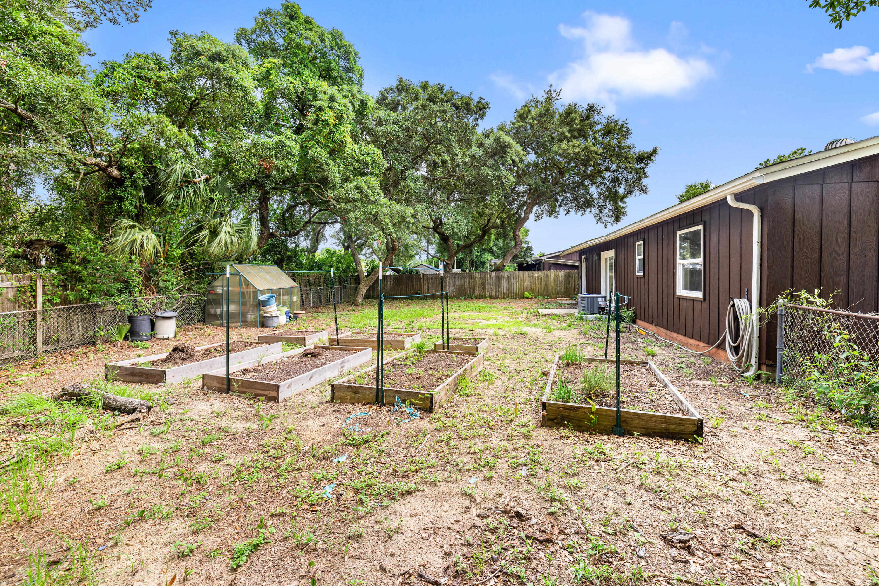 Port Dixie - Residential