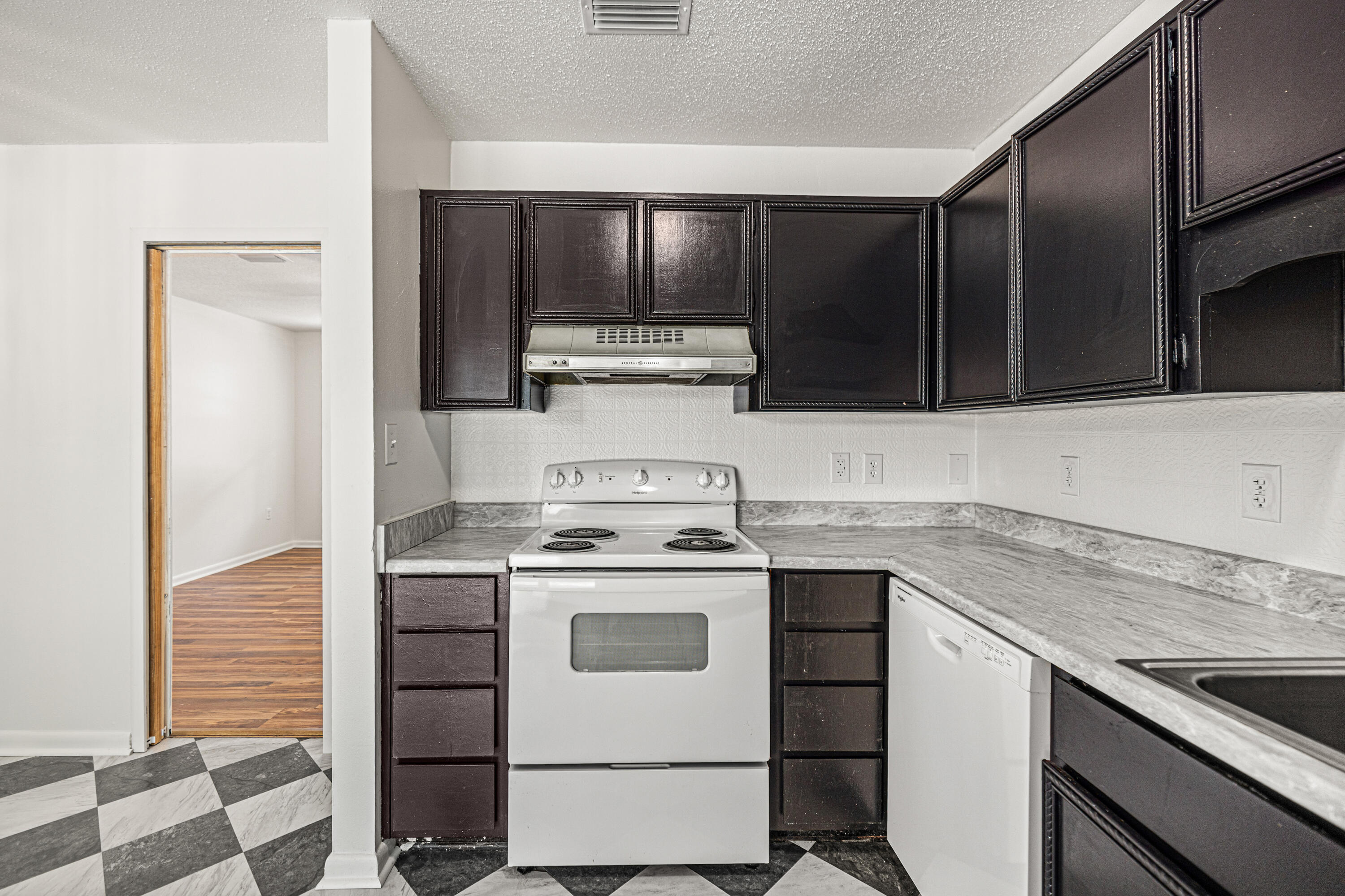 Port Dixie - Residential