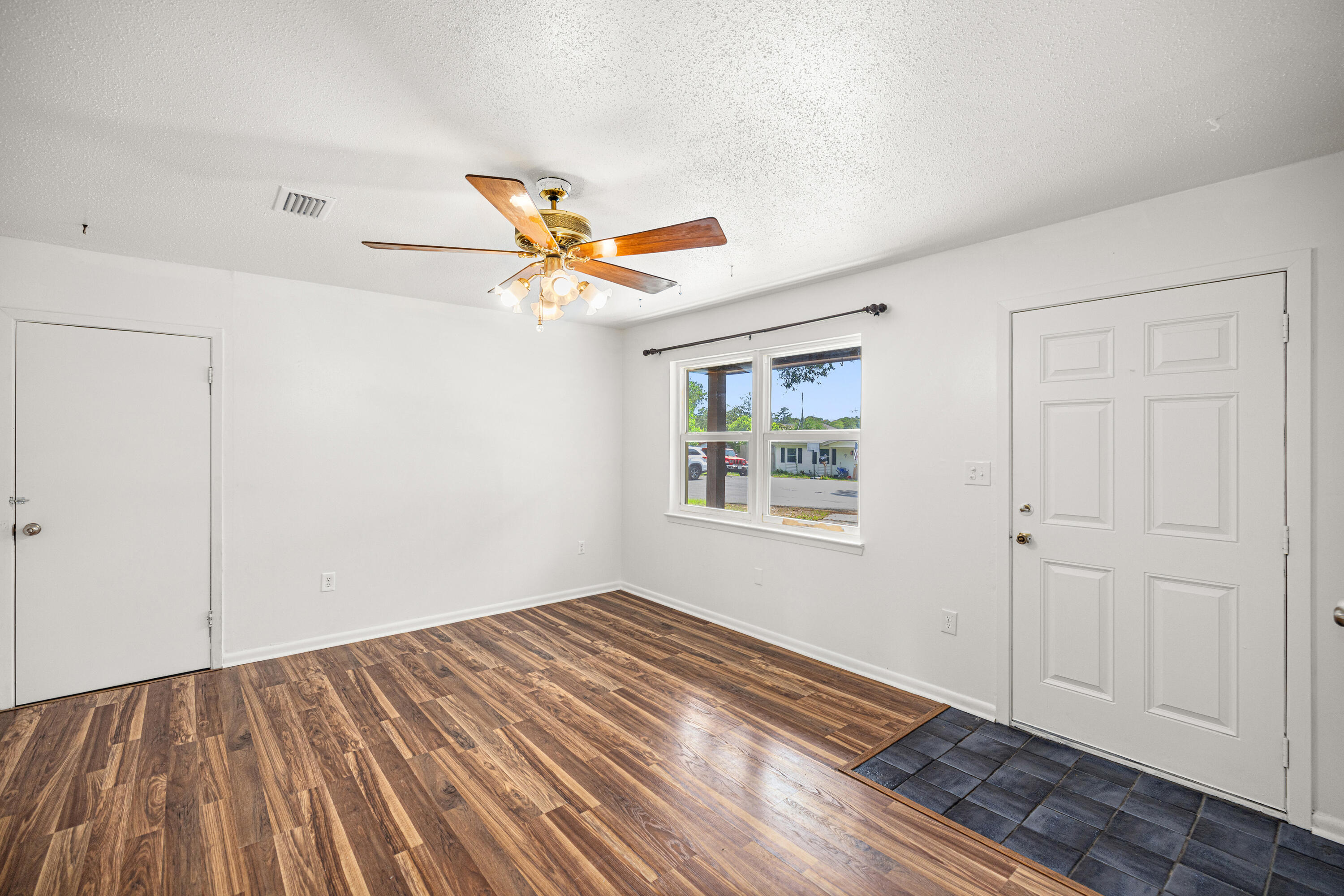 Port Dixie - Residential