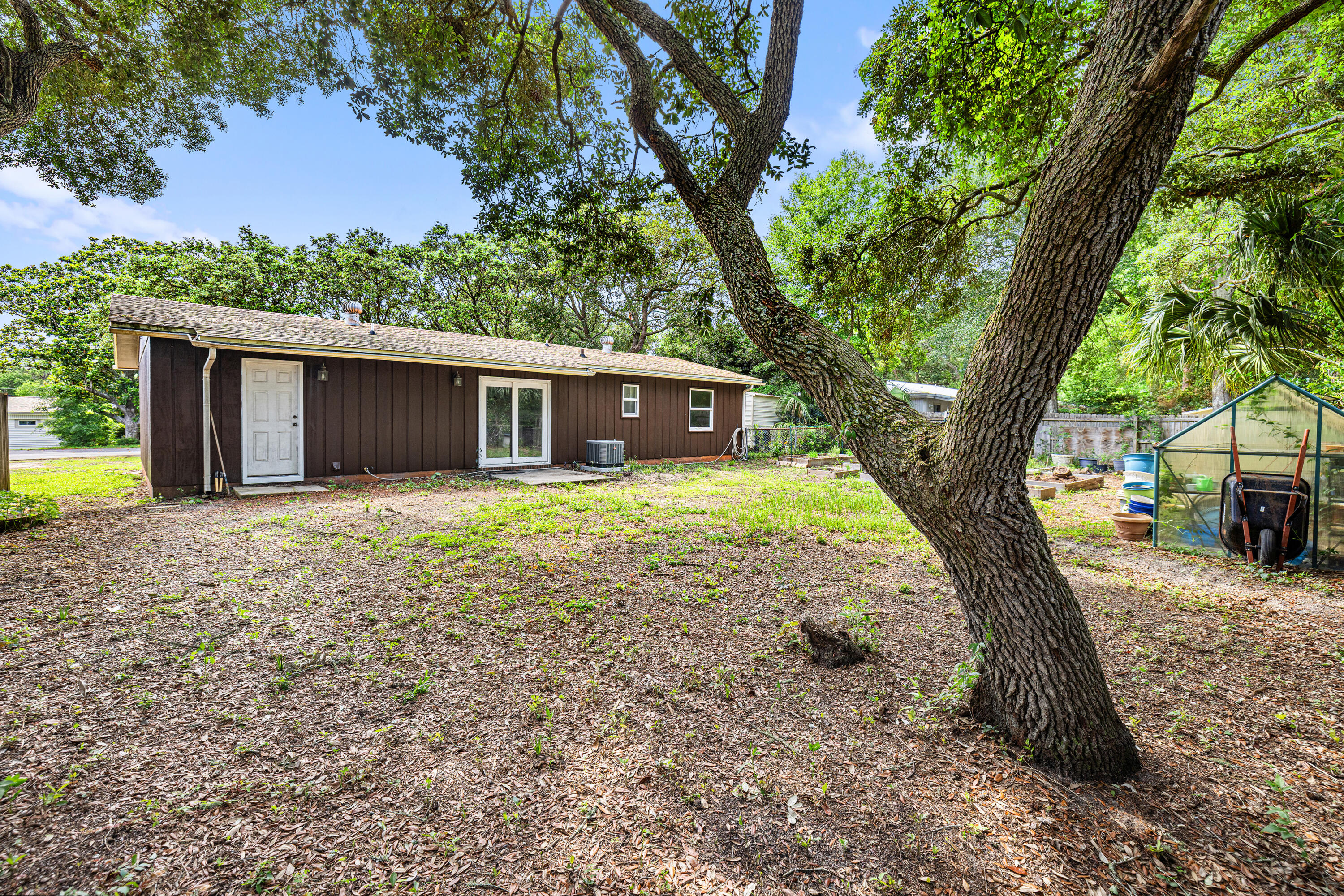 Port Dixie - Residential