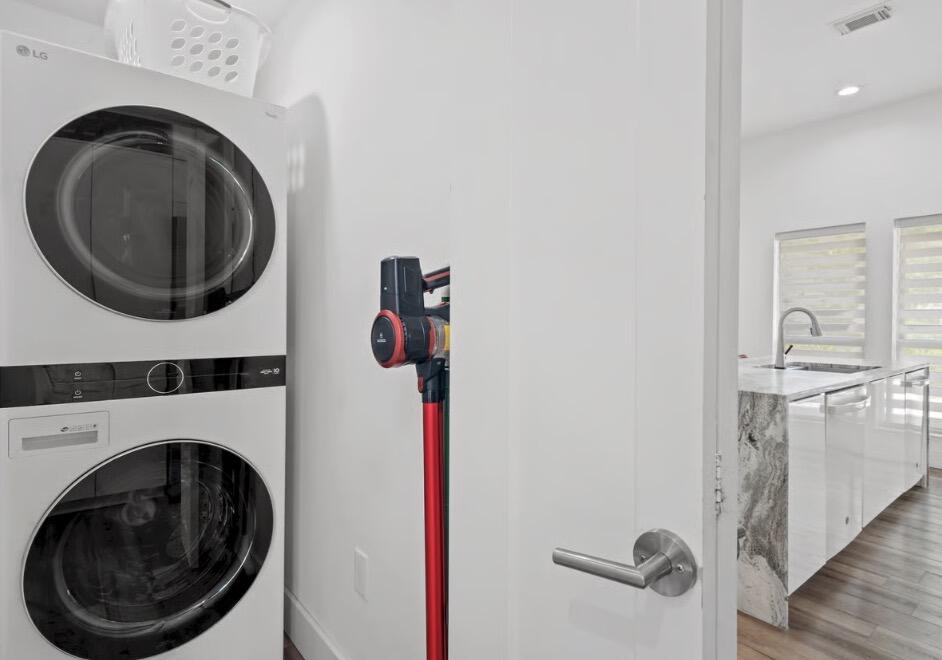 CAPTIVA AT TOPS'L - Residential Lease