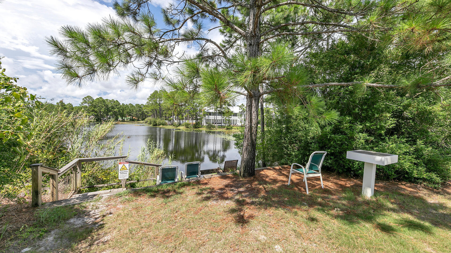 BEACHSIDE VILLAS CONDO - Residential