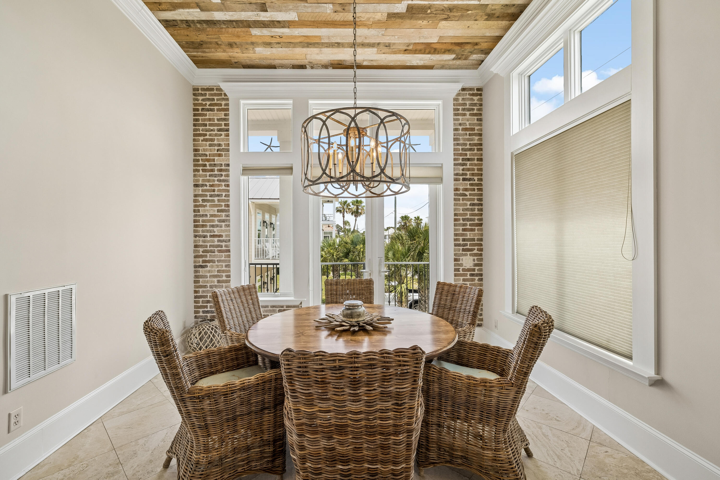 LAGUNA BEACH - Residential