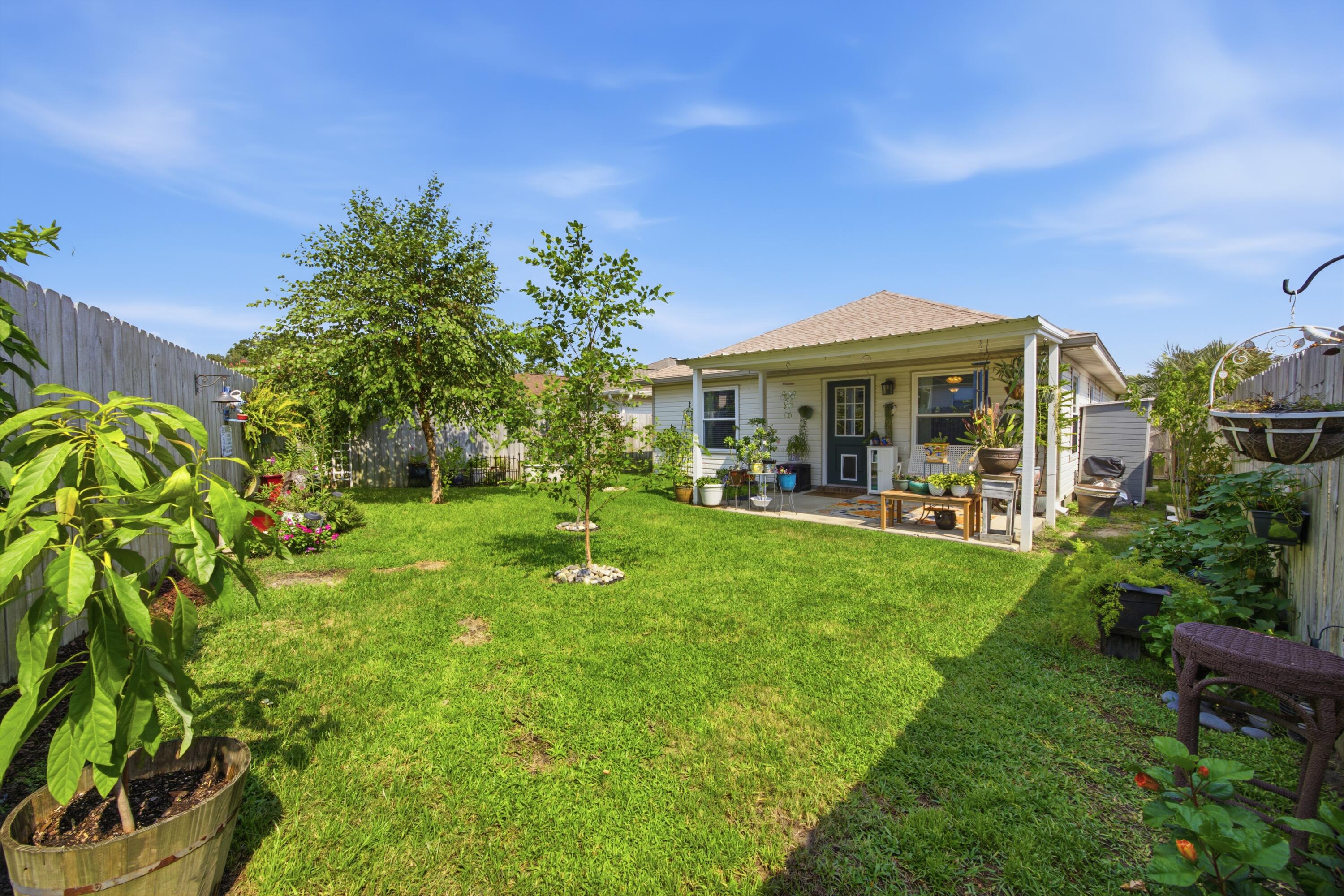 SHADOW LAKES - Residential