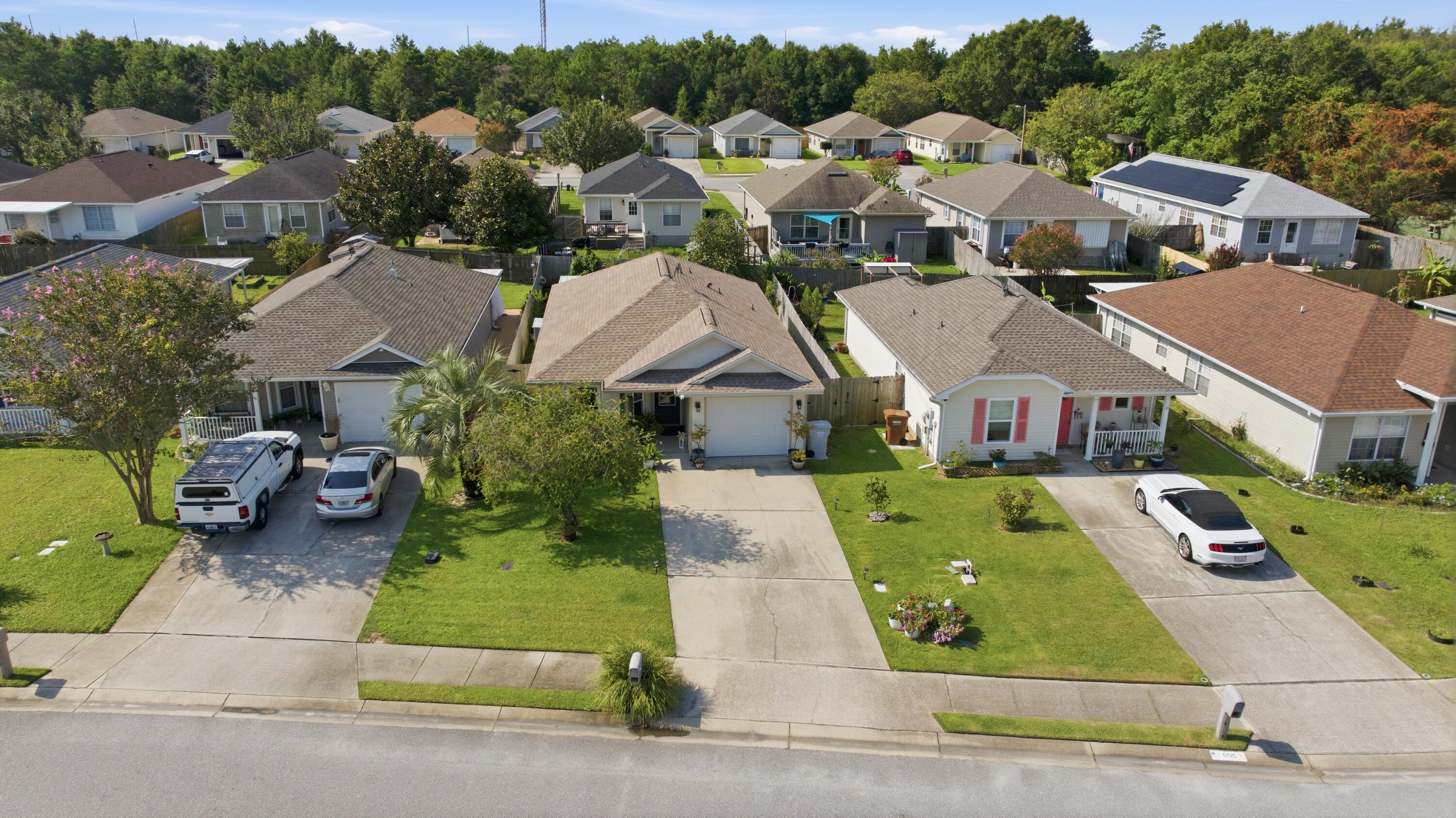 SHADOW LAKES - Residential