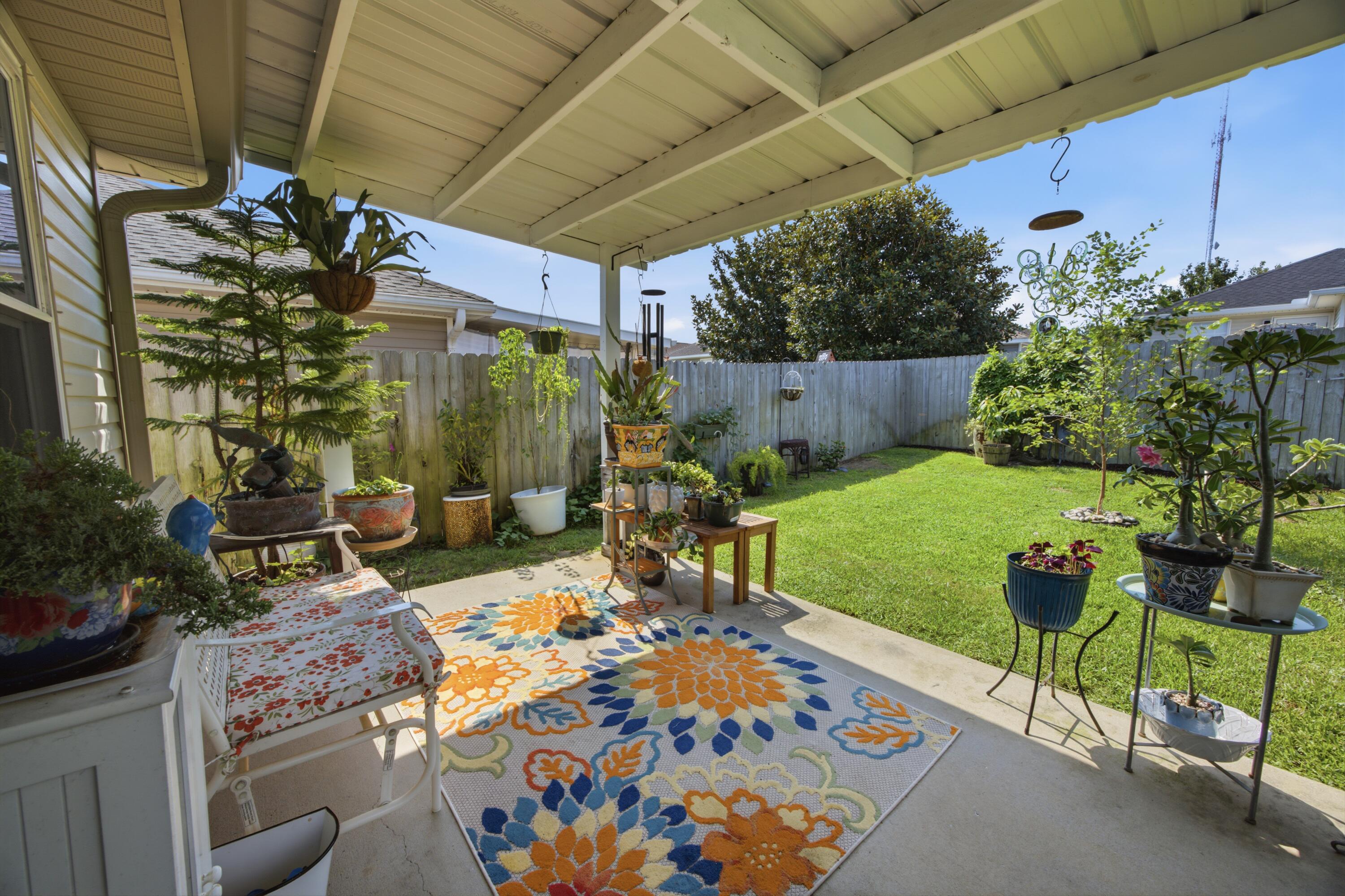 SHADOW LAKES - Residential