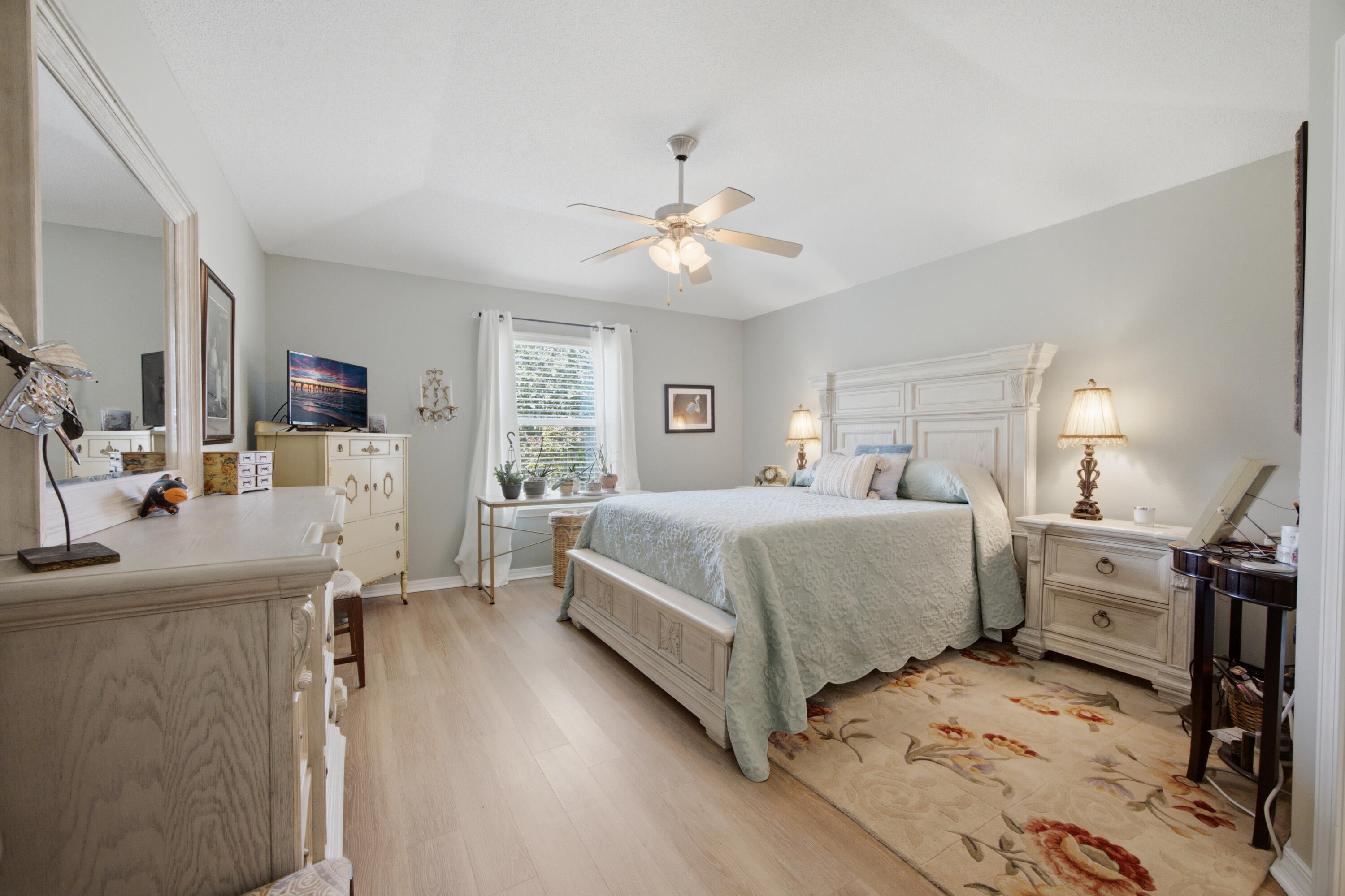 SHADOW LAKES - Residential