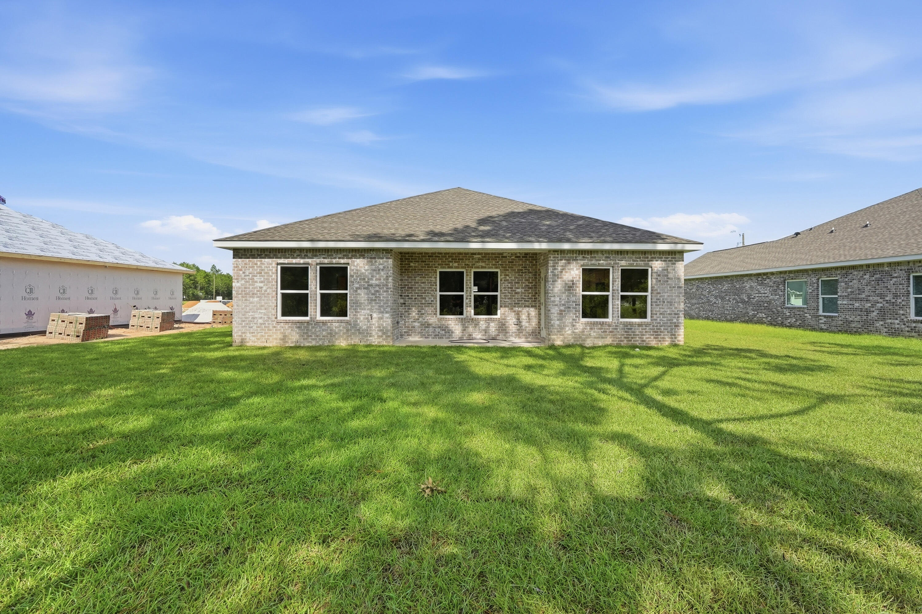 SOUTHERN CHARM - Residential