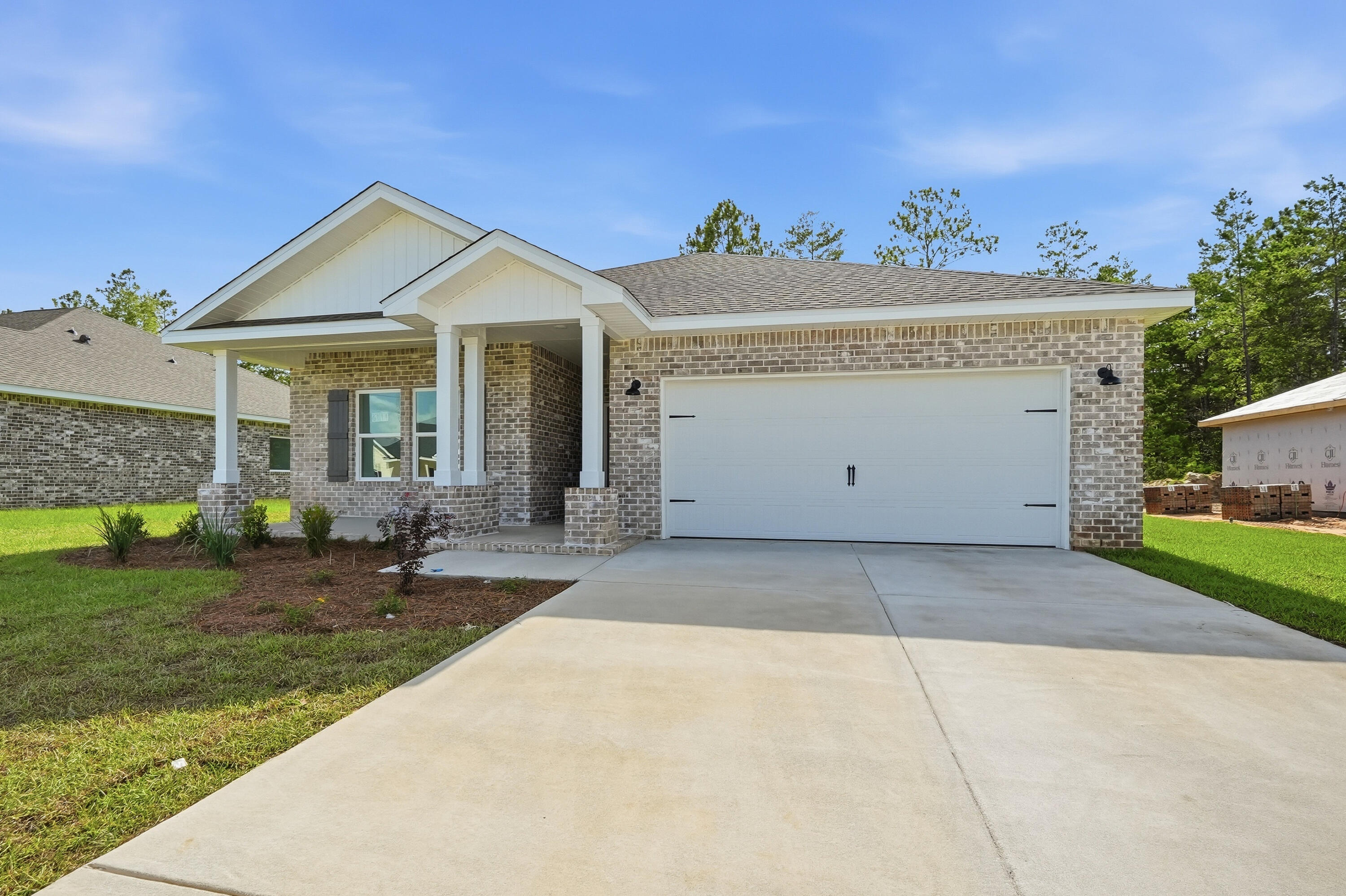 SOUTHERN CHARM - Residential