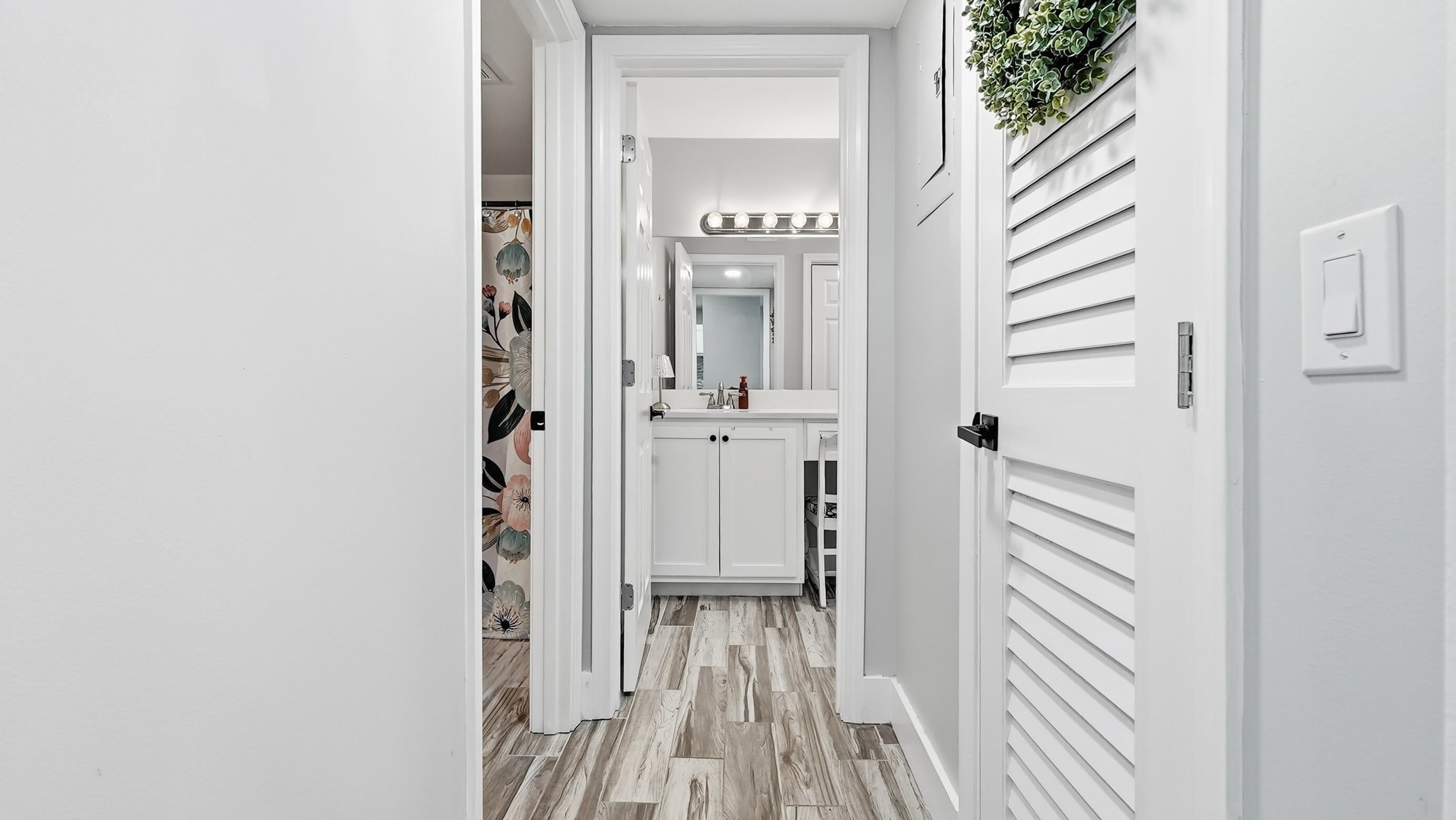 Bay Point Harbour Villas - Residential