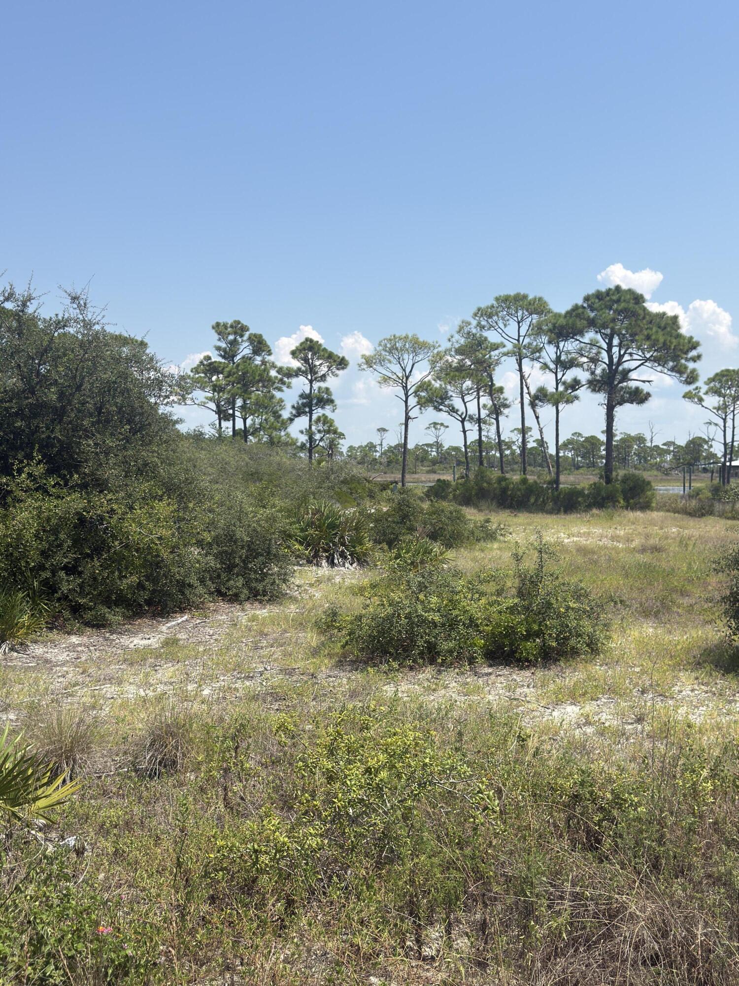 NO RECORDED SUBDIVISION - Land