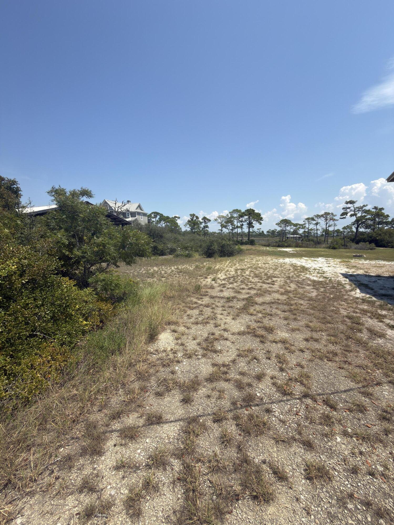 NO RECORDED SUBDIVISION - Land