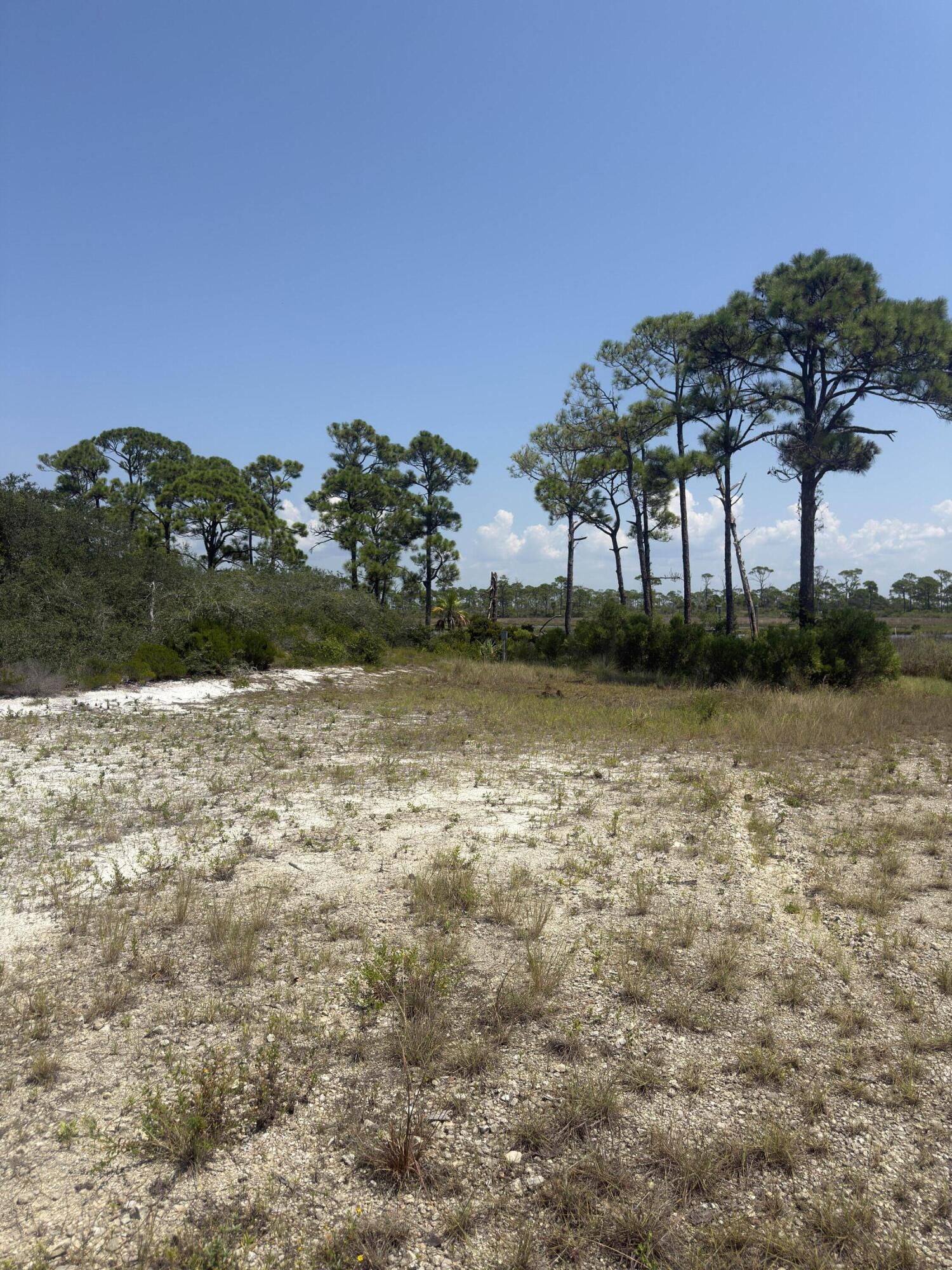 NO RECORDED SUBDIVISION - Land