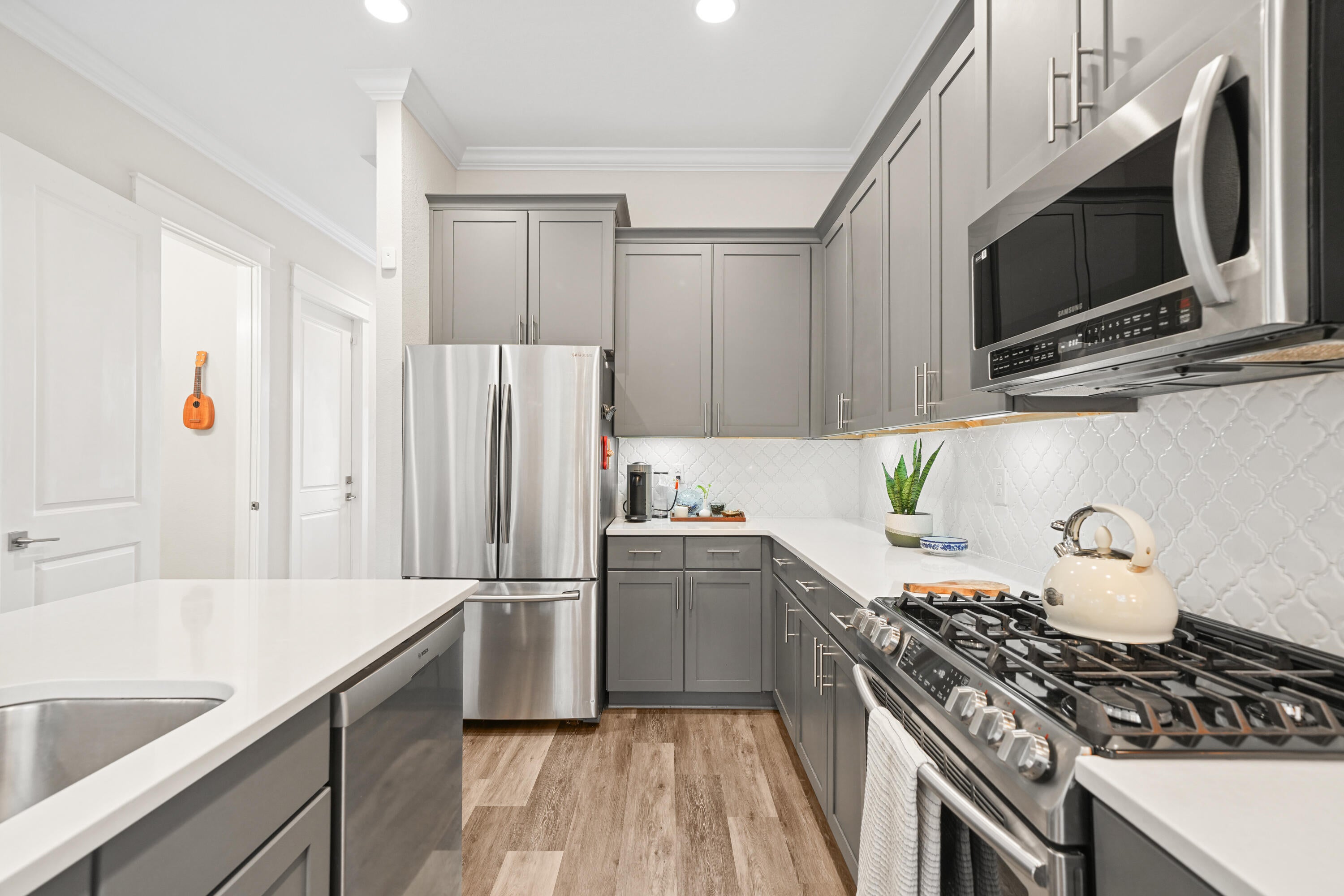 SACRED OAKS PH 2 - Residential Lease