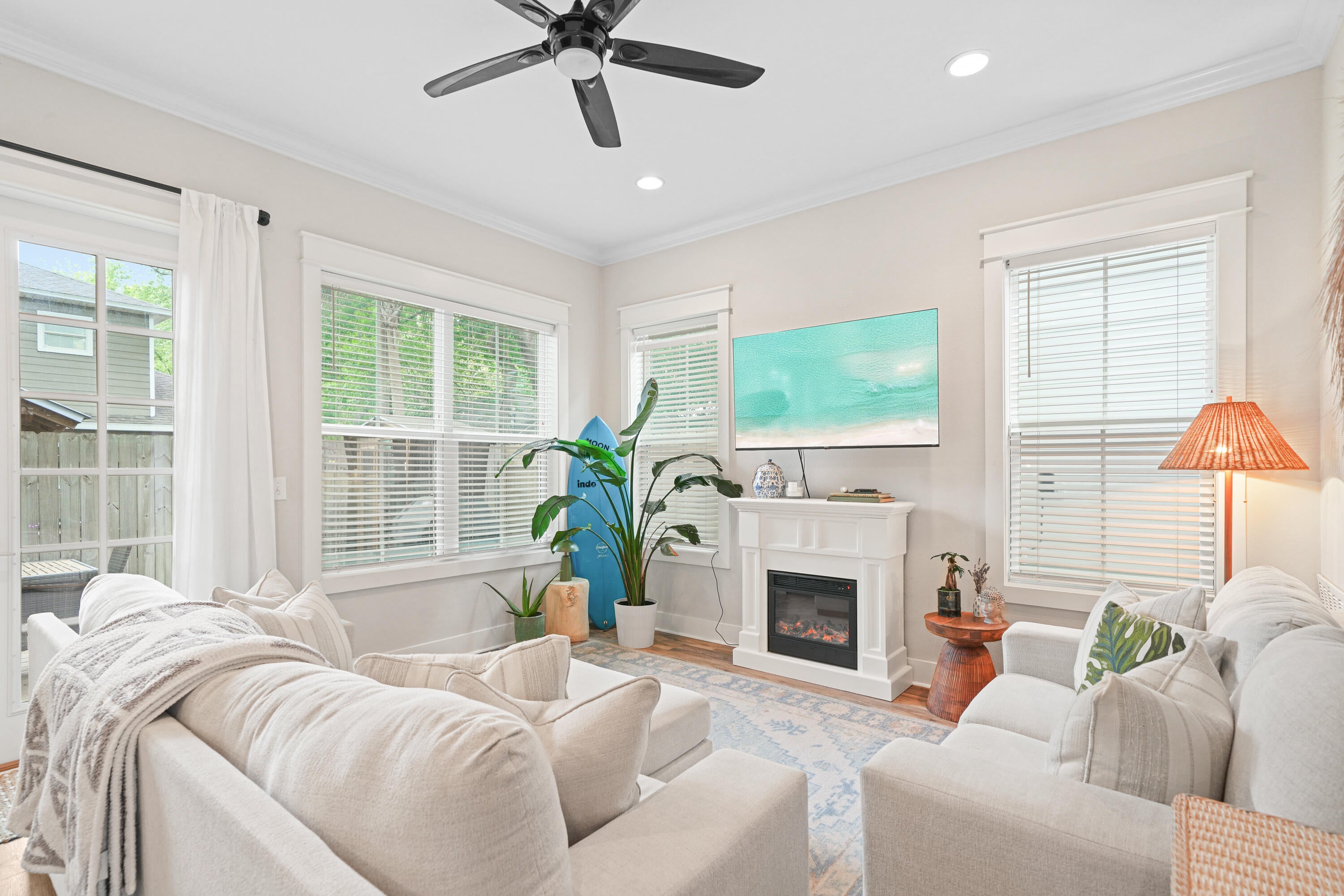 SACRED OAKS PH 2 - Residential Lease