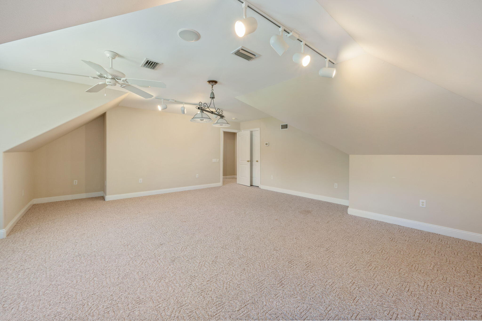 SILVER OAKS PH 1 - Residential